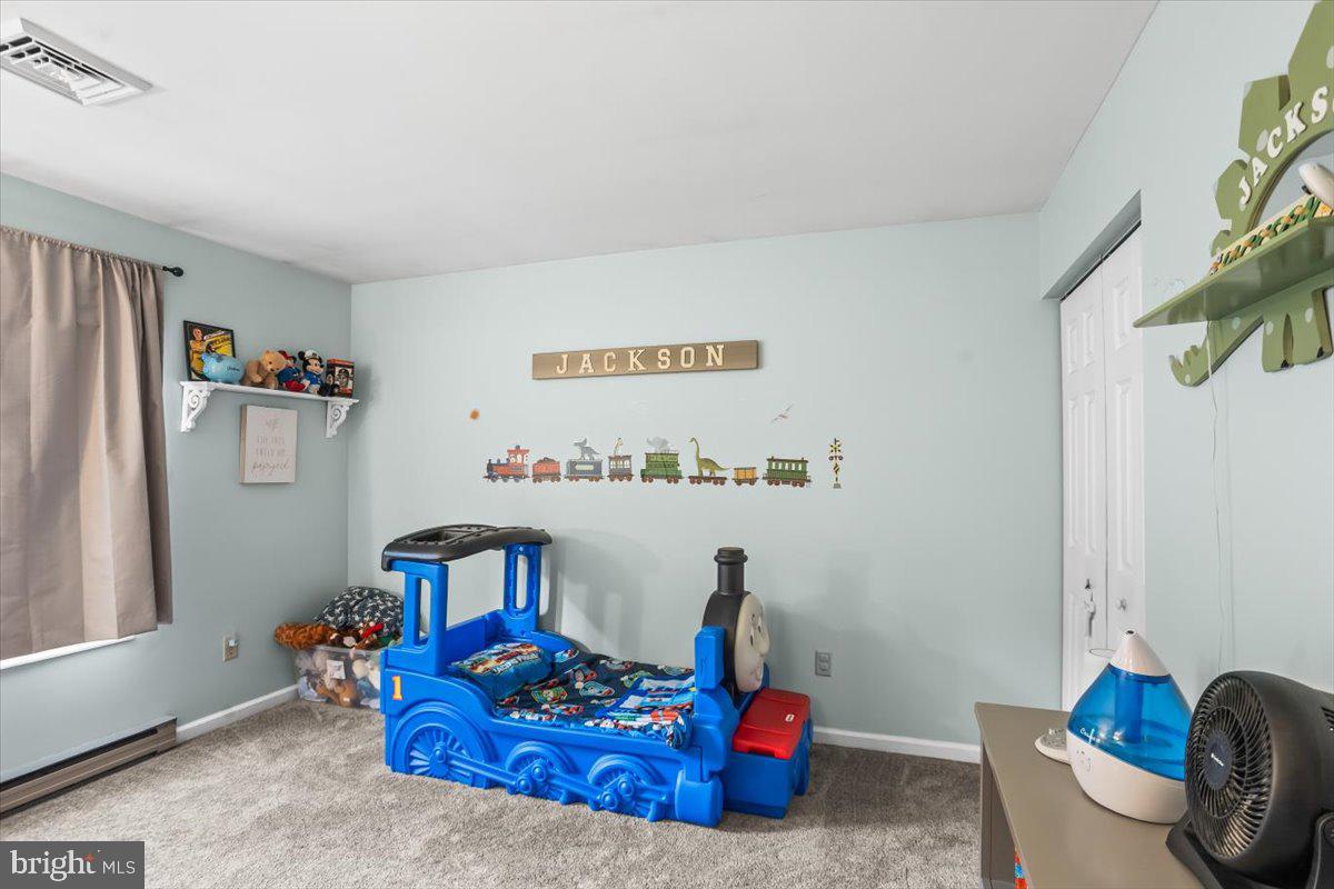 SHERWOOD FOREST - Residential