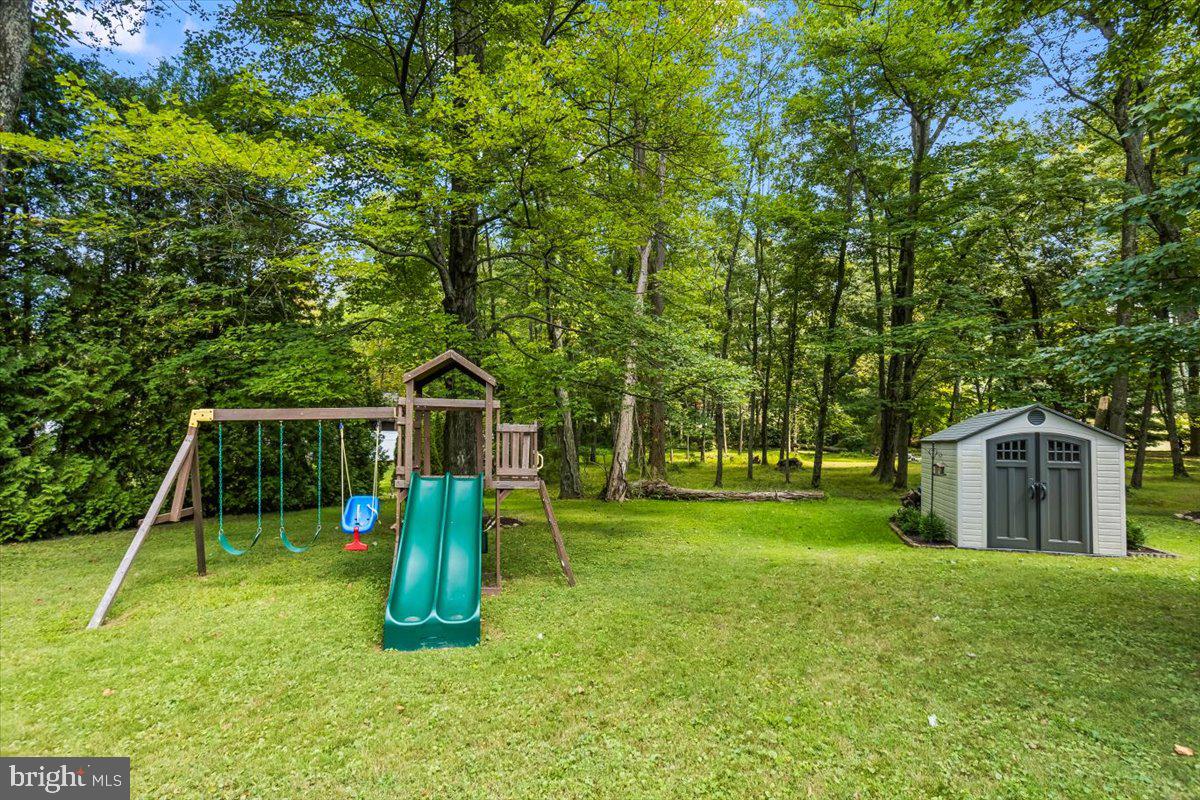 SHERWOOD FOREST - Residential