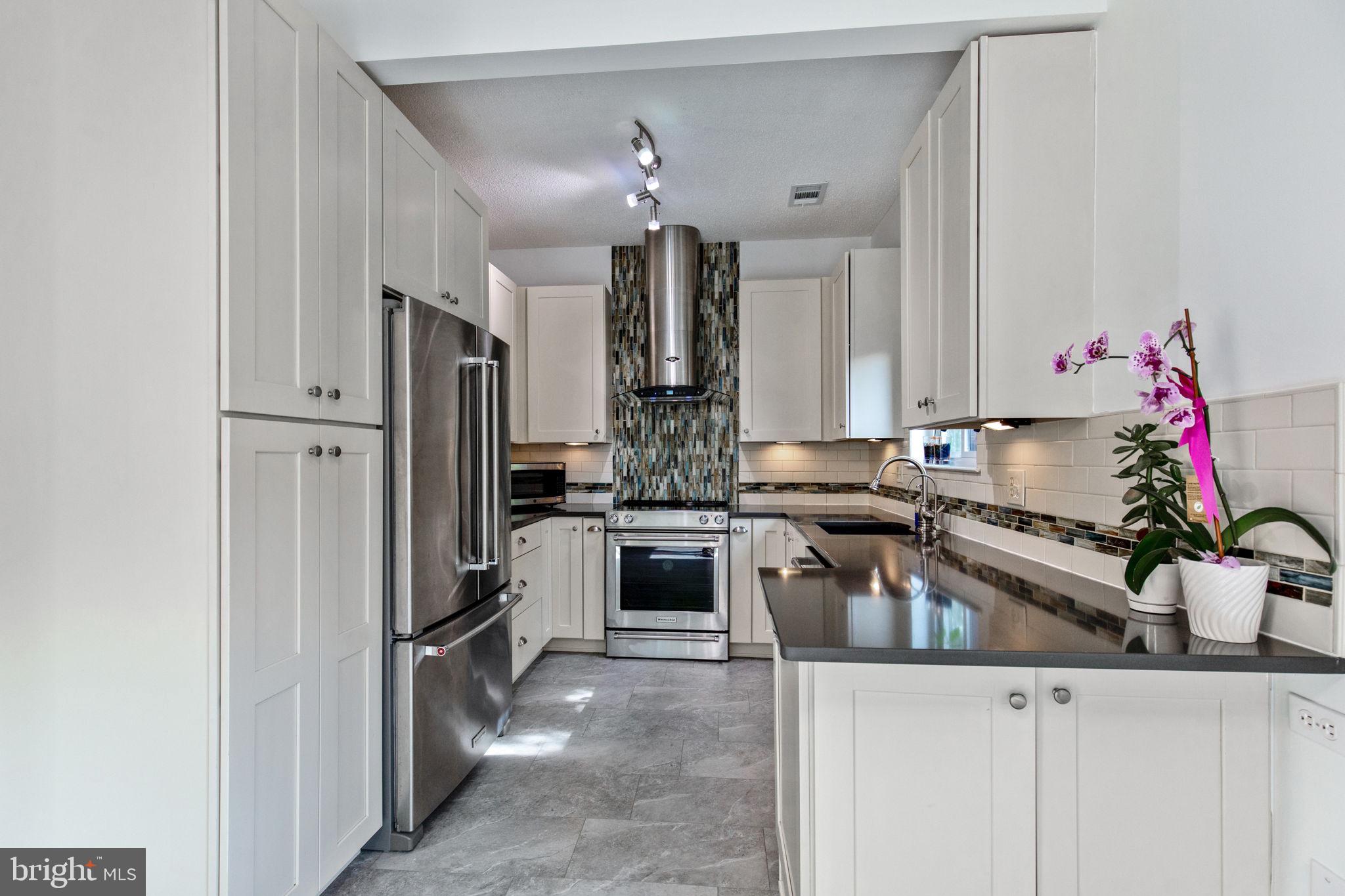 VILLARIDGE - Residential Lease