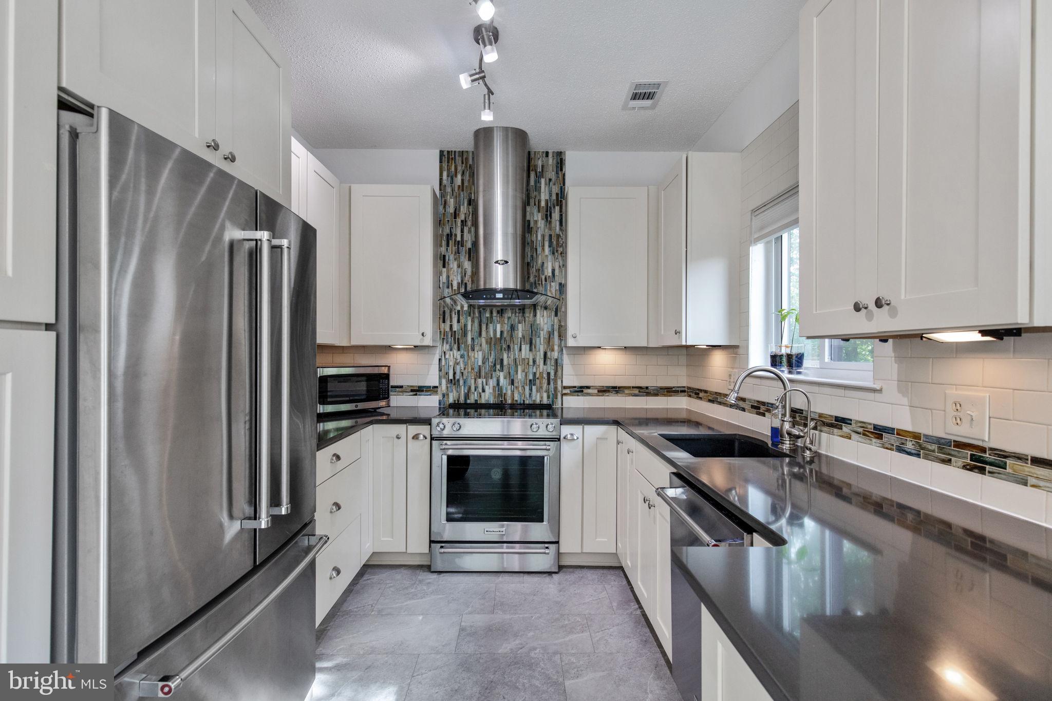 VILLARIDGE - Residential Lease