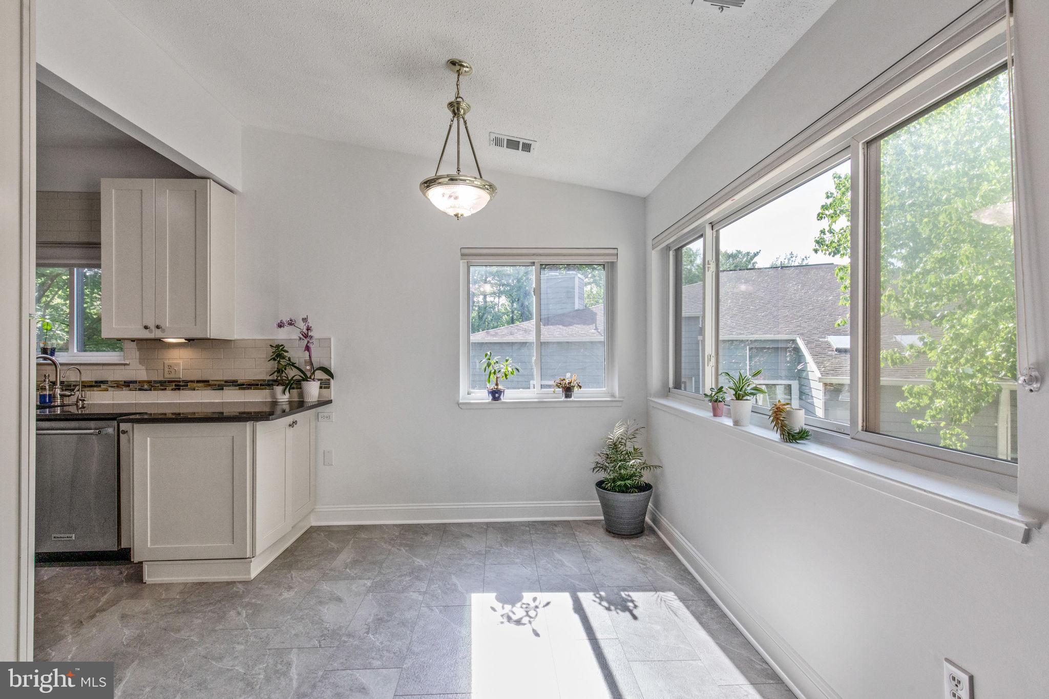 VILLARIDGE - Residential Lease