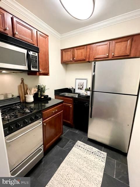 BEARINGS SOUTH - Residential Lease