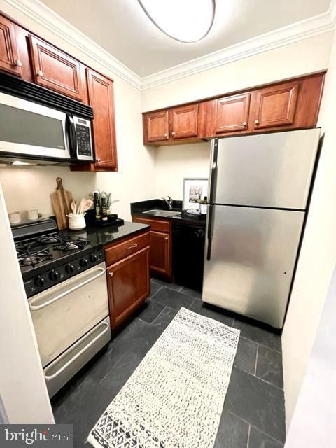 BEARINGS SOUTH - Residential Lease