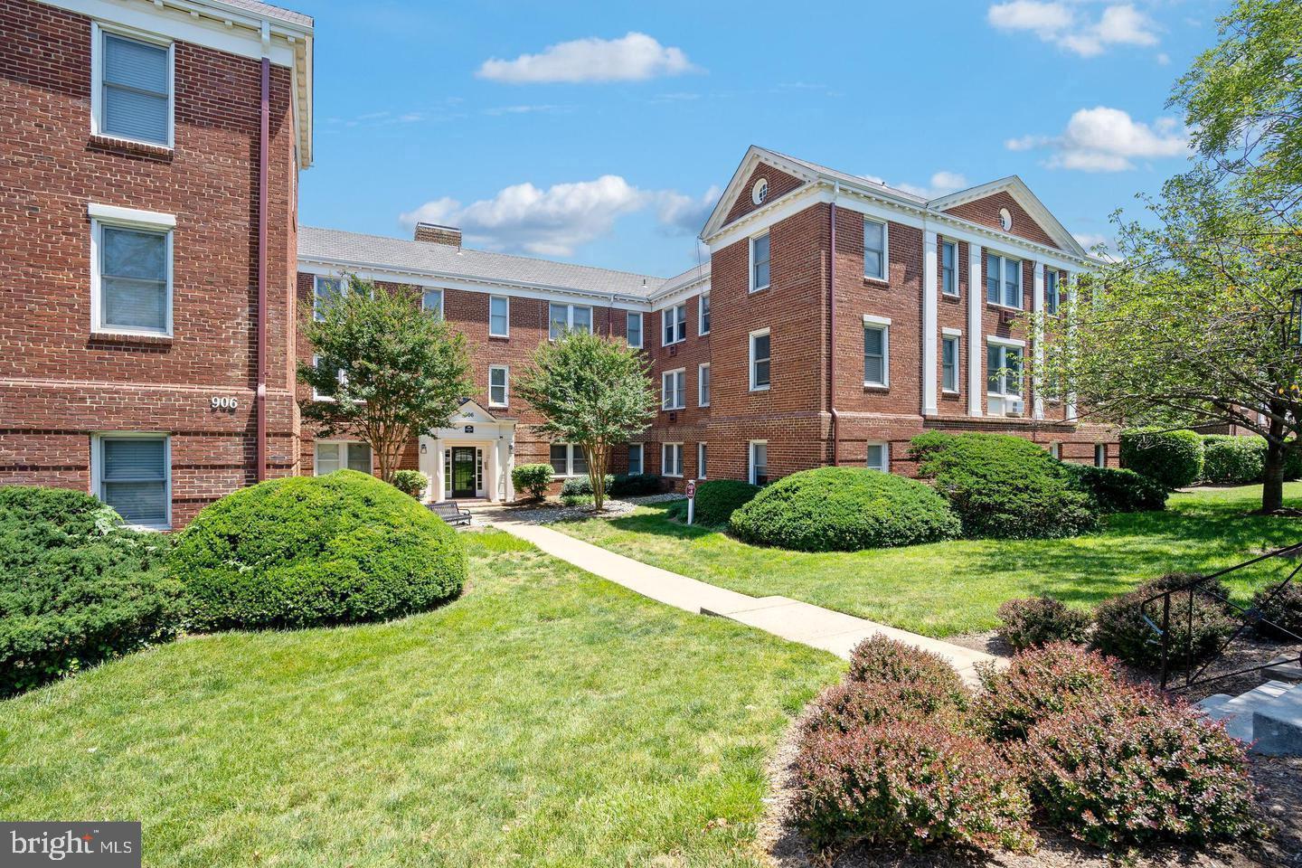 BEARINGS SOUTH - Residential Lease