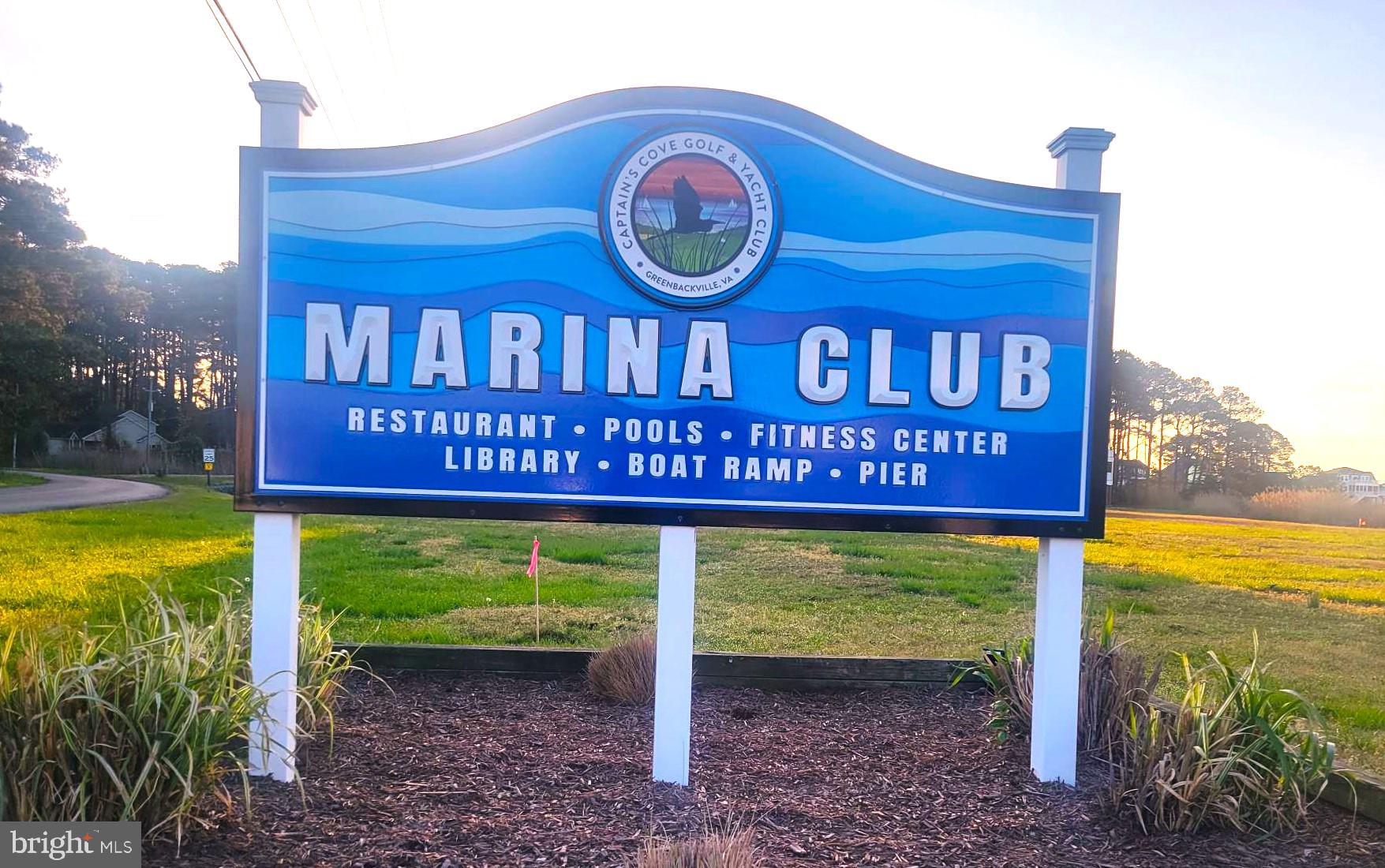 CAPTAIN'S COVE - Residential