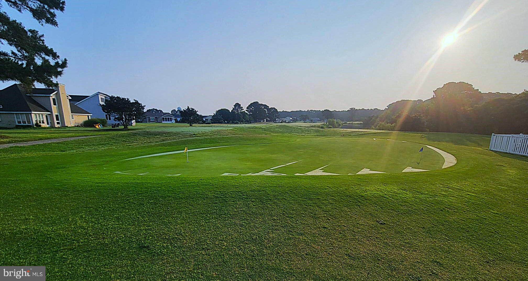 CAPTAIN'S COVE - Residential