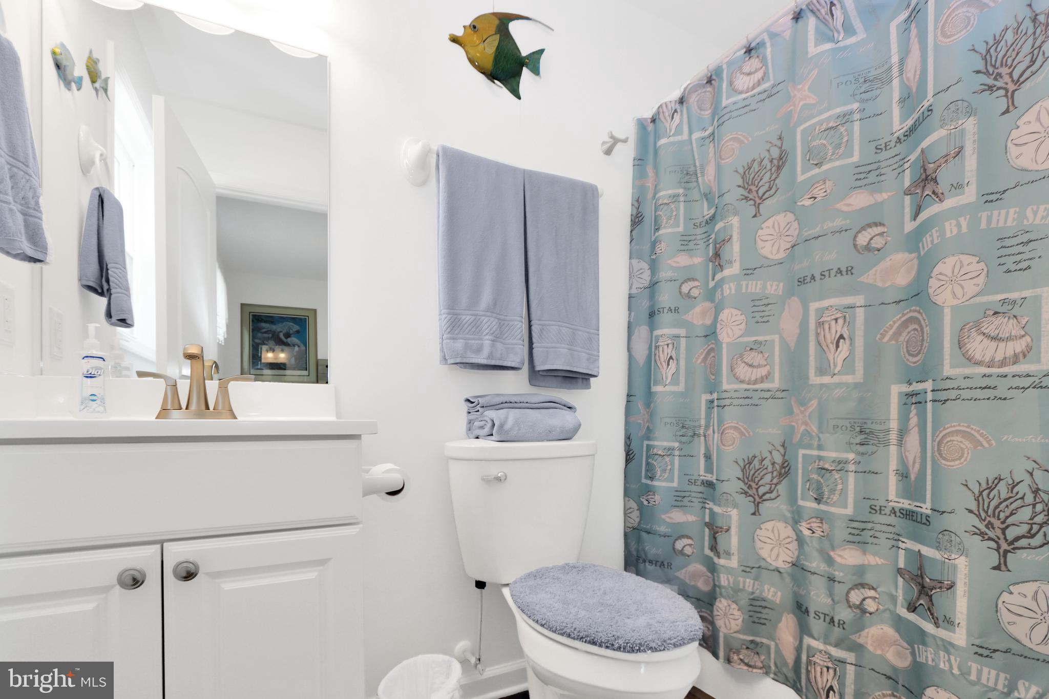 CAPTAIN'S COVE - Residential