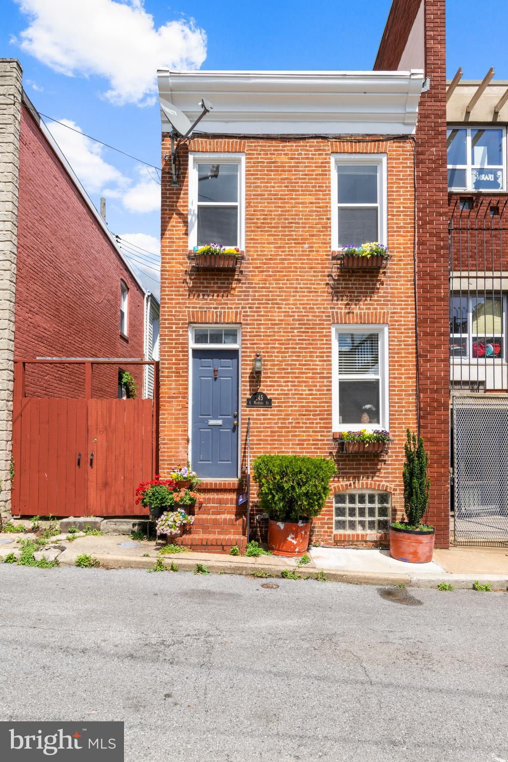 BUTCHER'S HILL - Residential