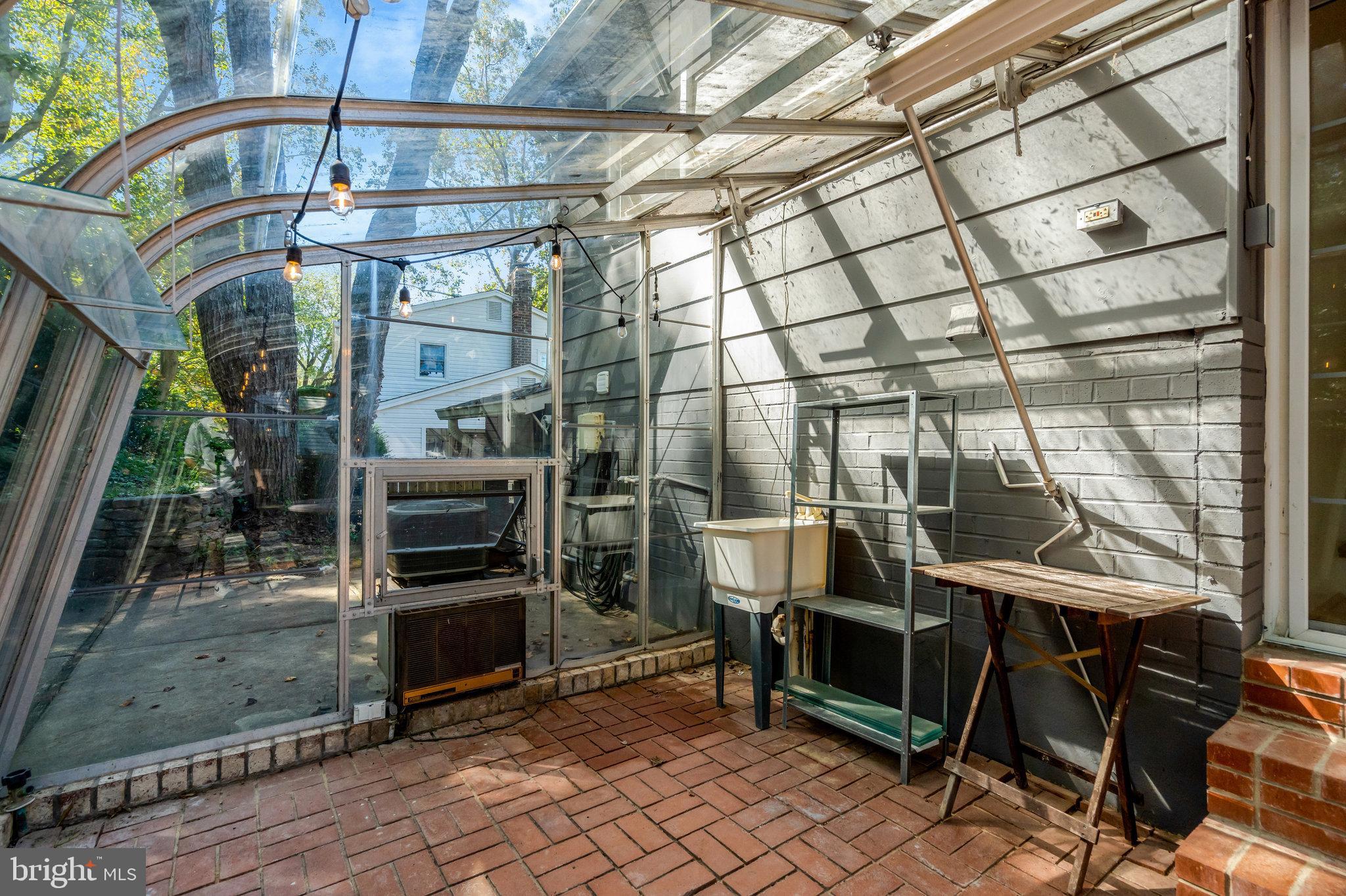 ORANGE HUNT ESTATES - Residential Lease