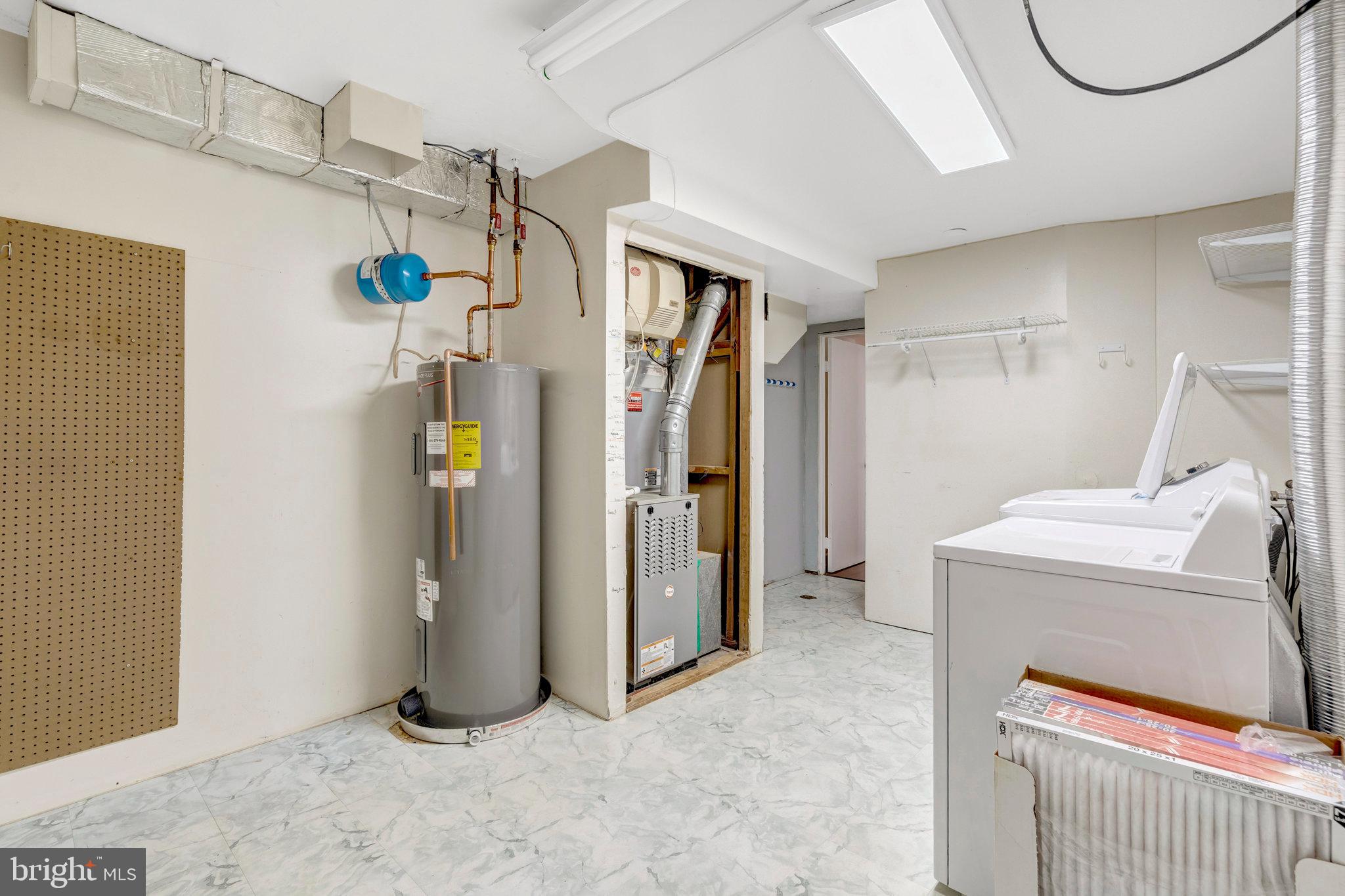 ORANGE HUNT ESTATES - Residential Lease