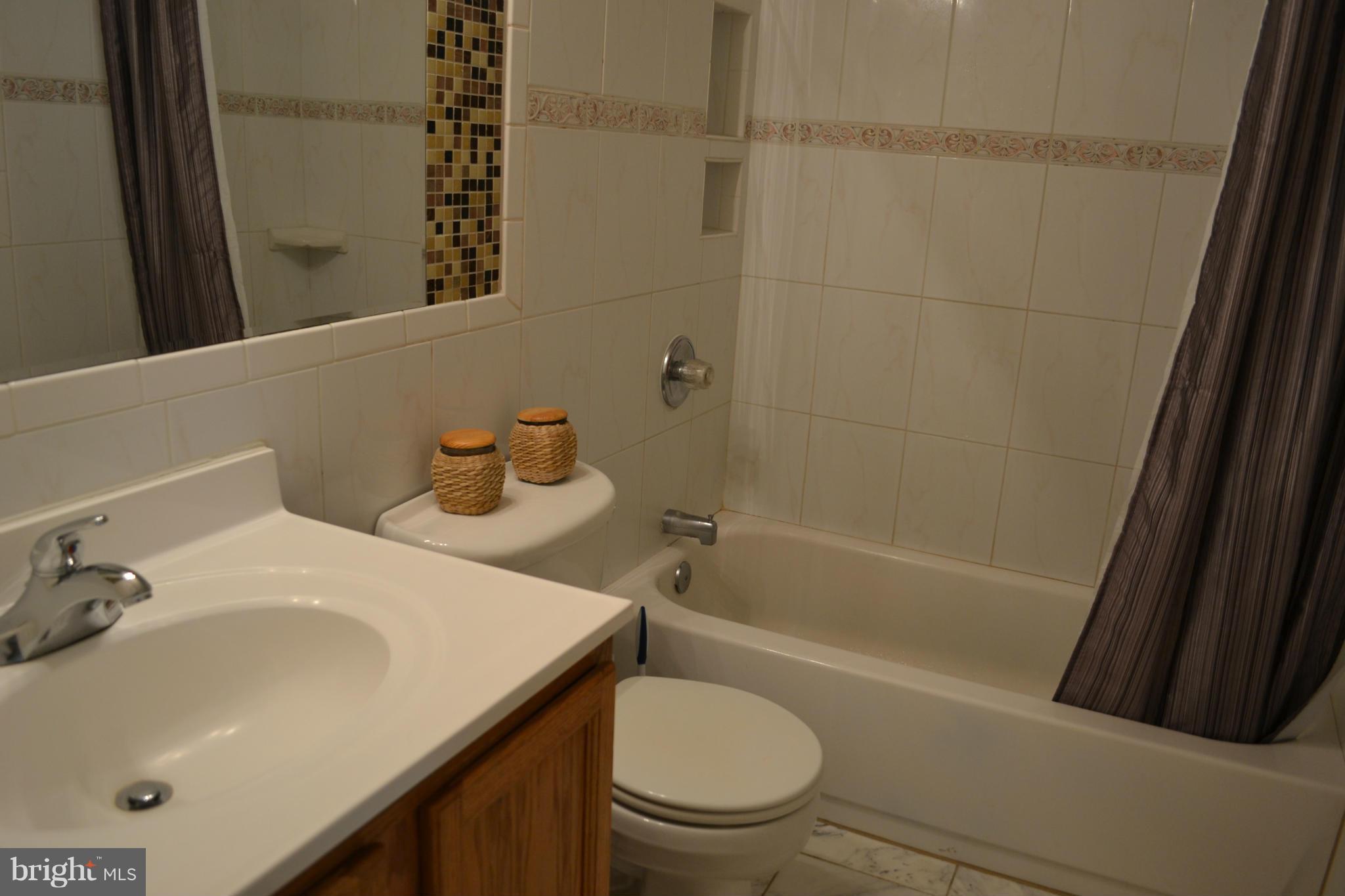 OAKRIDGE / COUNTRY RIDGE - Residential