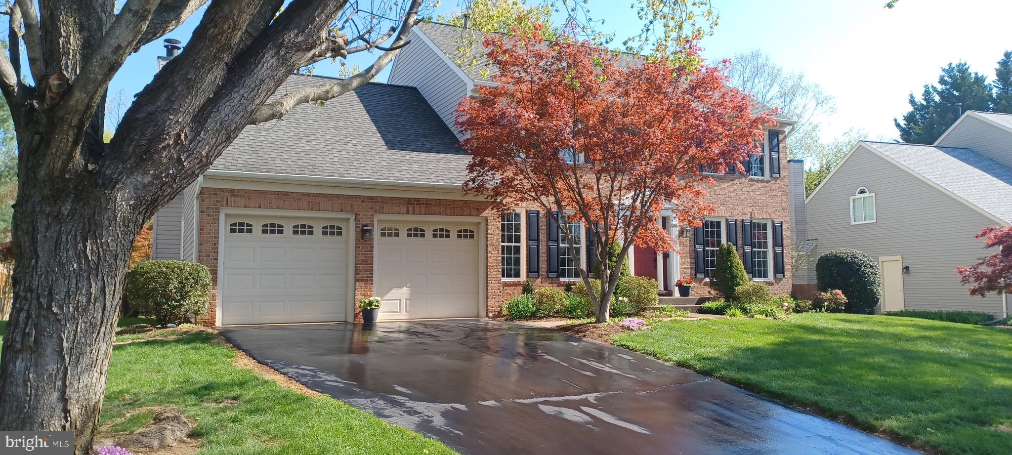 210 FOXBOROUGH DRIVE SW