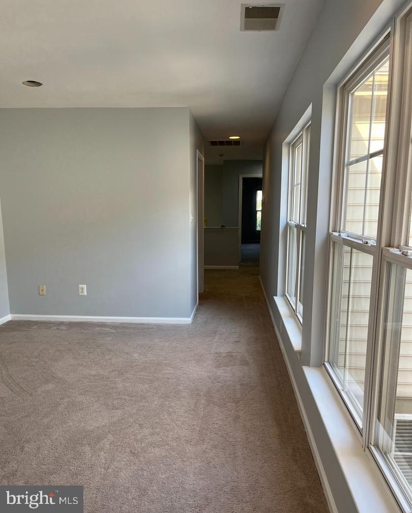 LORTON TOWN CNTR LANDBAY - Residential