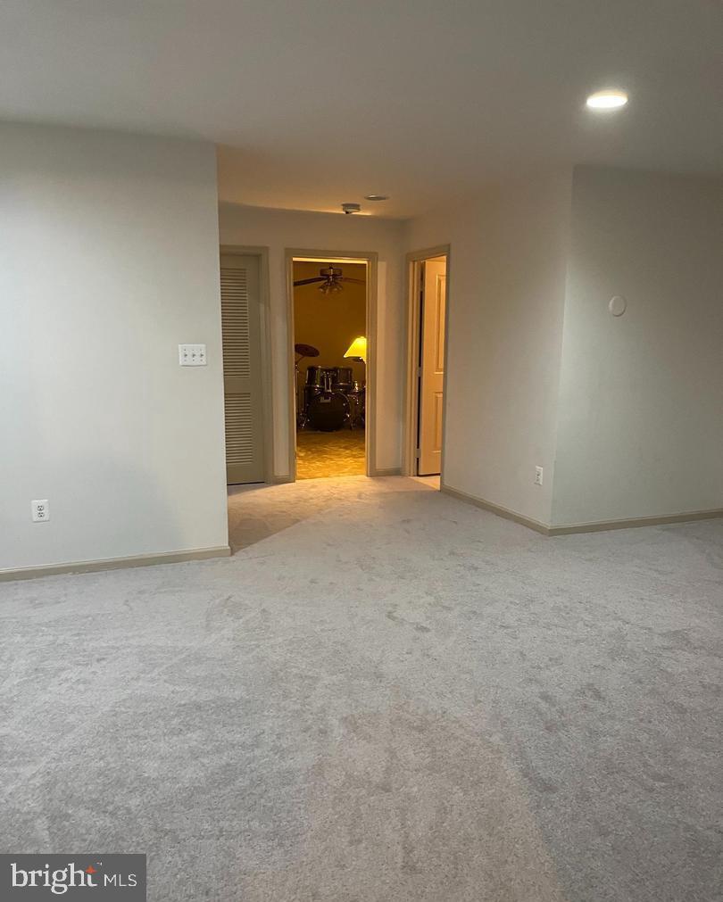 LORTON TOWN CNTR LANDBAY - Residential