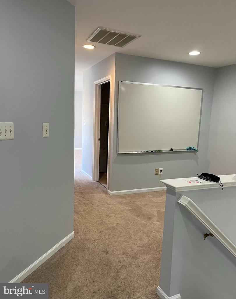 LORTON TOWN CNTR LANDBAY - Residential