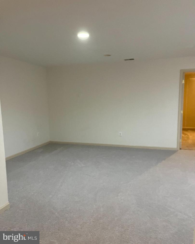 LORTON TOWN CNTR LANDBAY - Residential