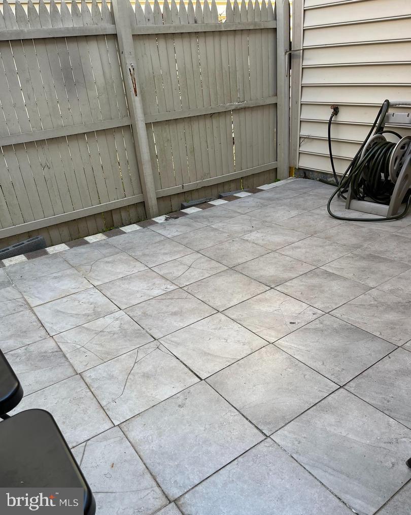 LORTON TOWN CNTR LANDBAY - Residential