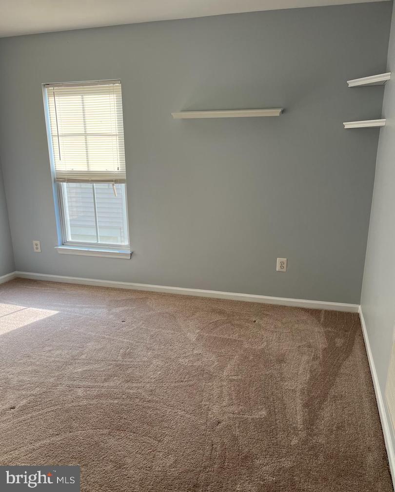 LORTON TOWN CNTR LANDBAY - Residential