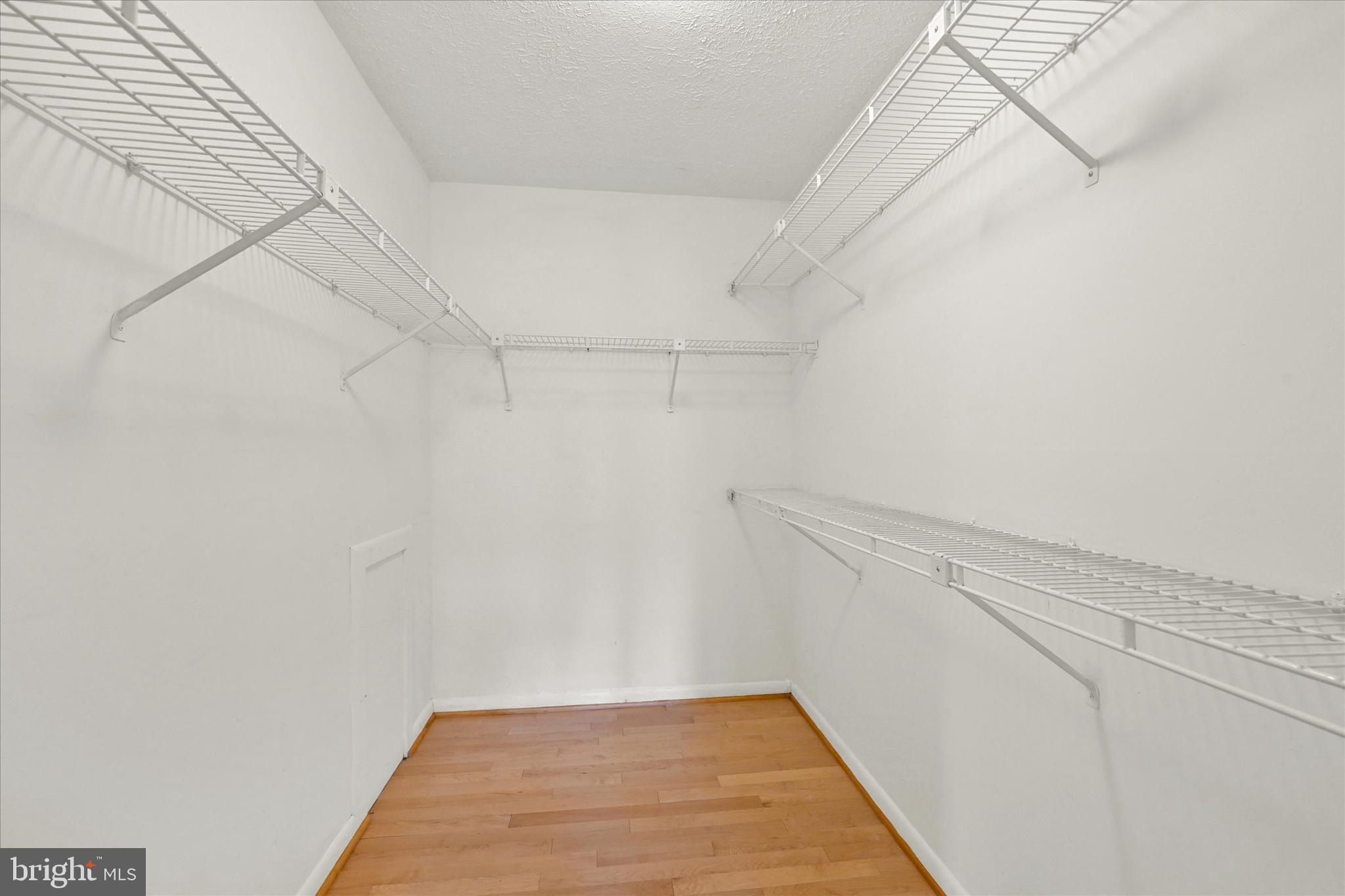 THE FALLS GARDEN - Residential