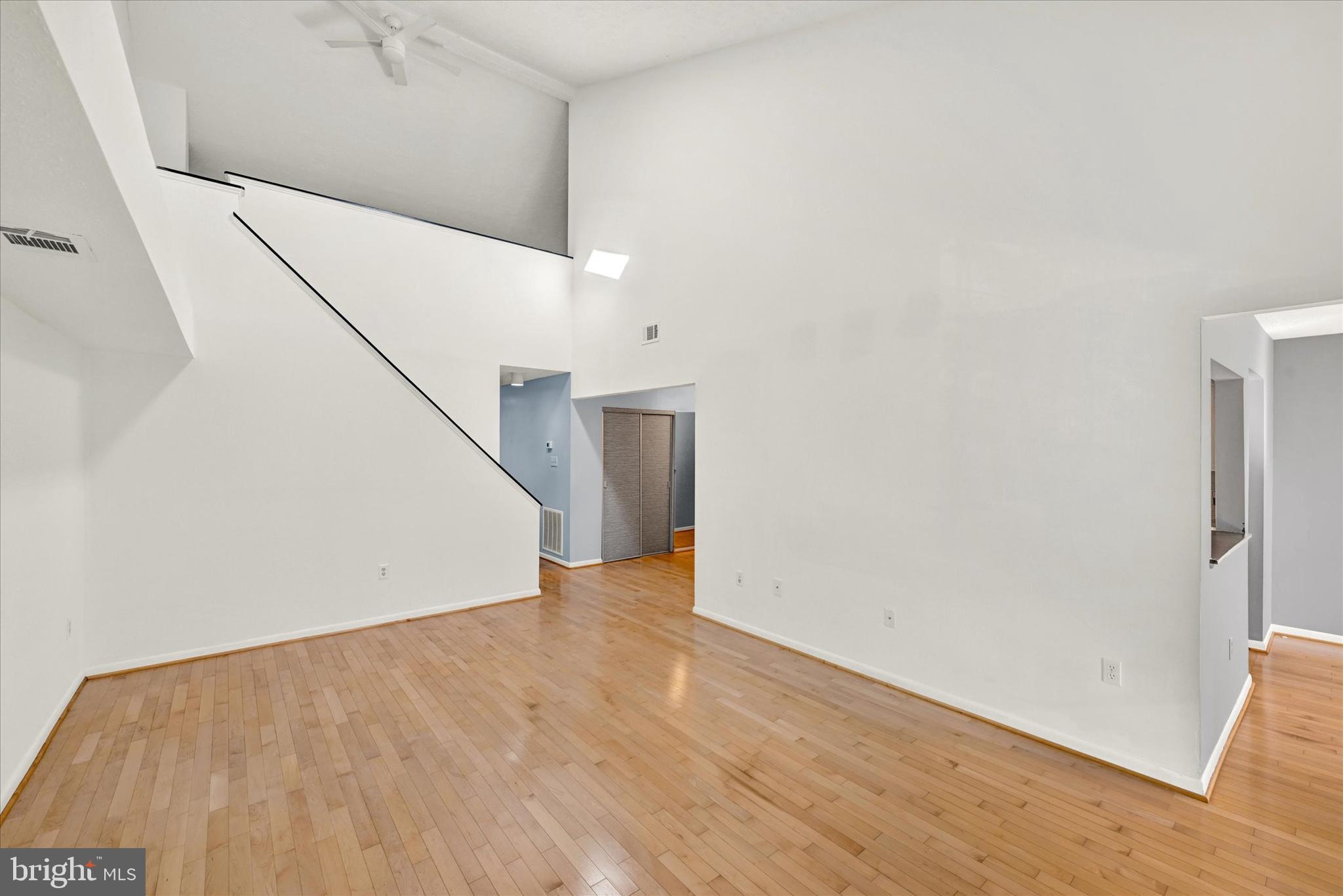 THE FALLS GARDEN - Residential