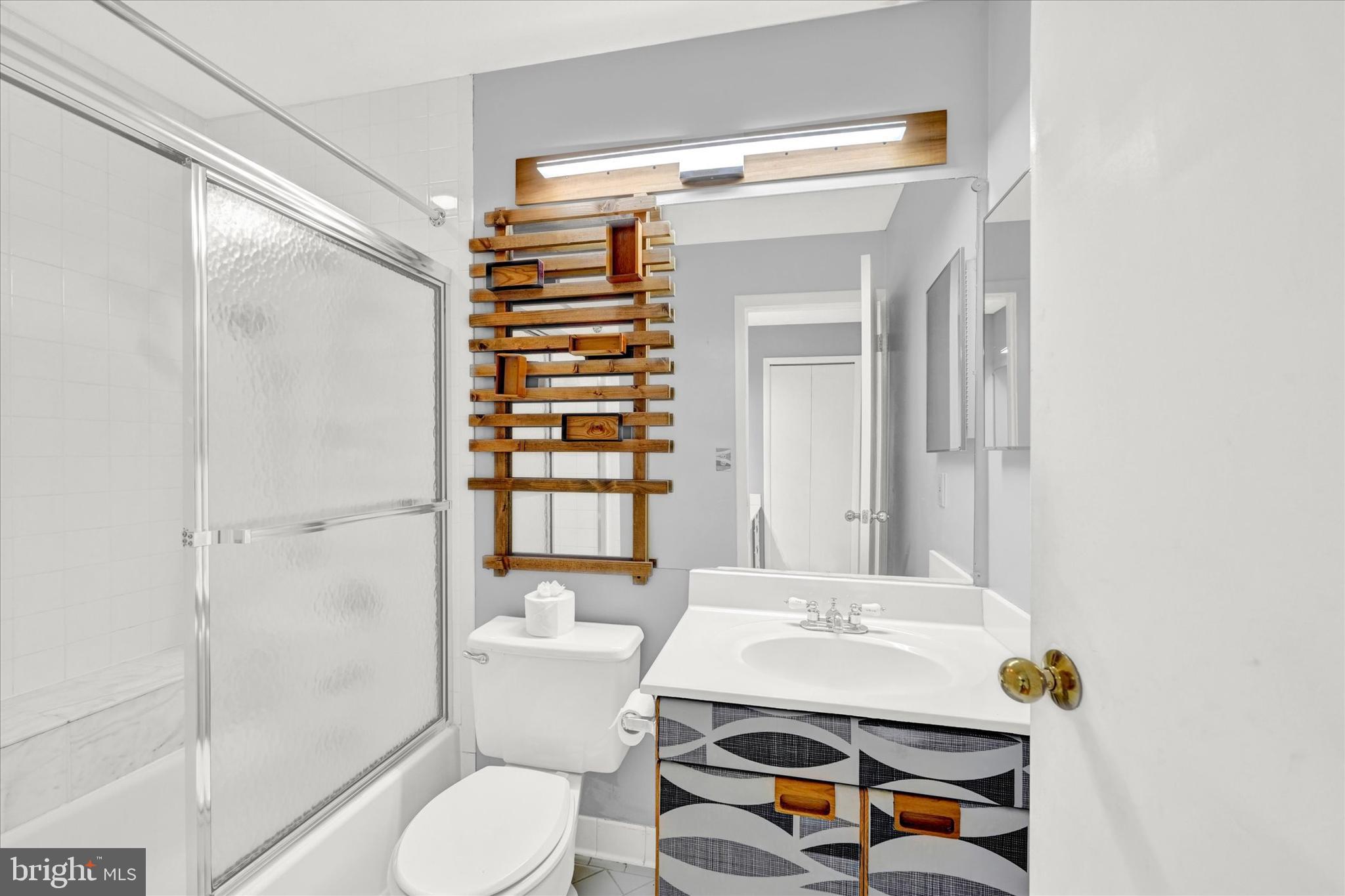 THE FALLS GARDEN - Residential