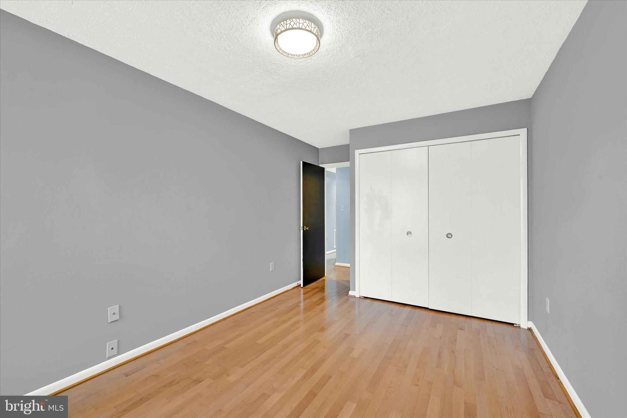 THE FALLS GARDEN - Residential