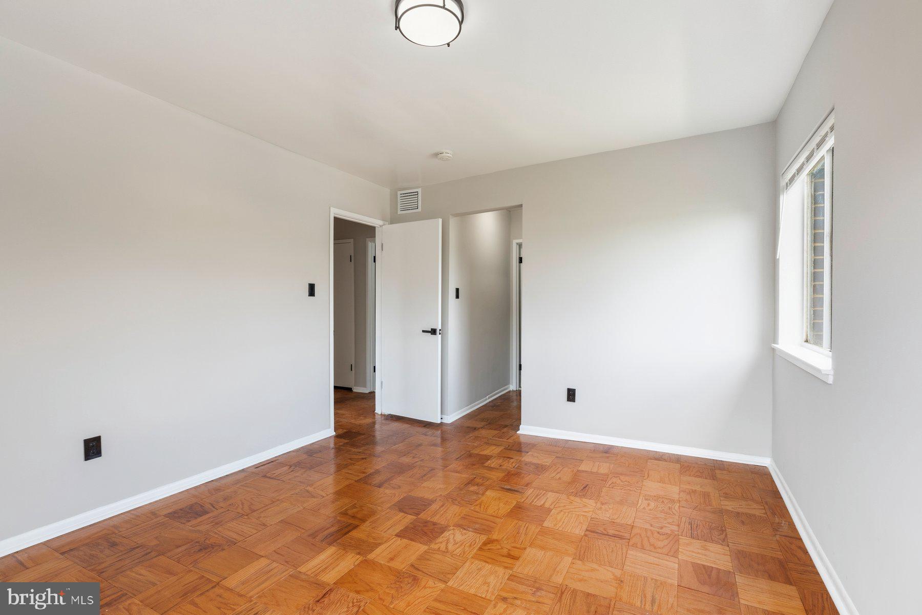 10222 PRINCE PLACE 11-202