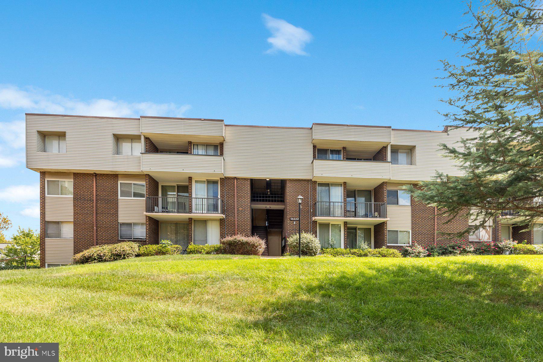10222 PRINCE PLACE 11-202