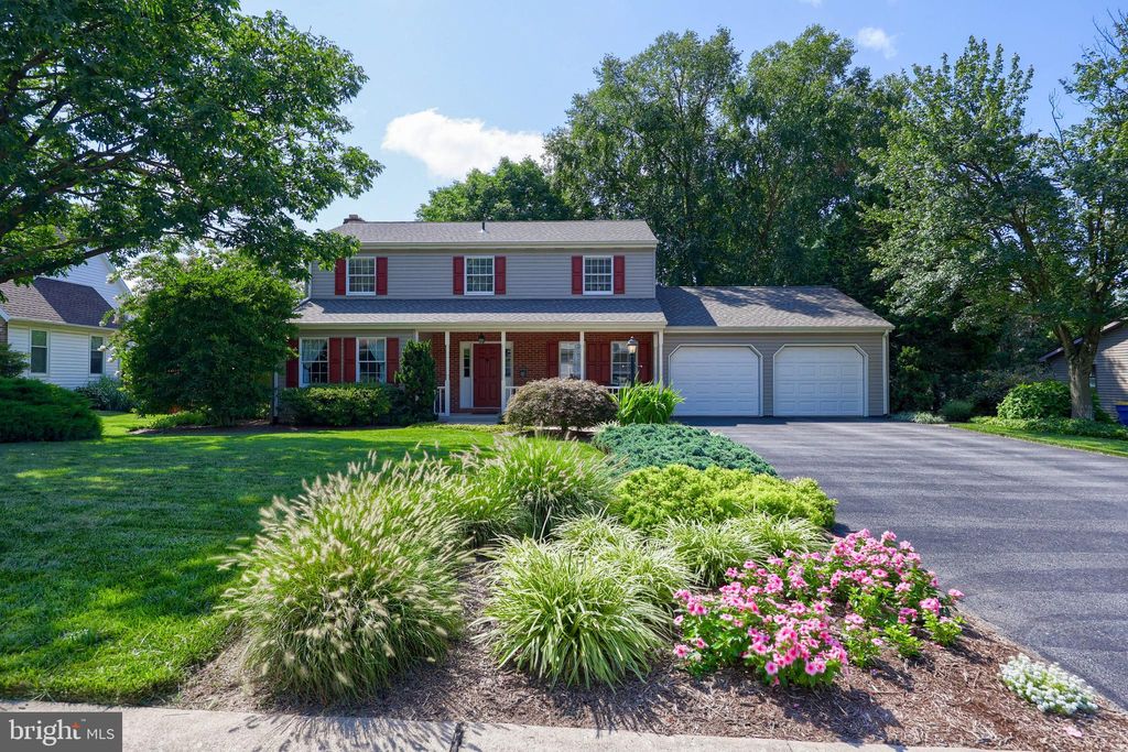 Photo of 3416 Overview Drive, YORK, PA 17406 (MLS # PAYK2089852)