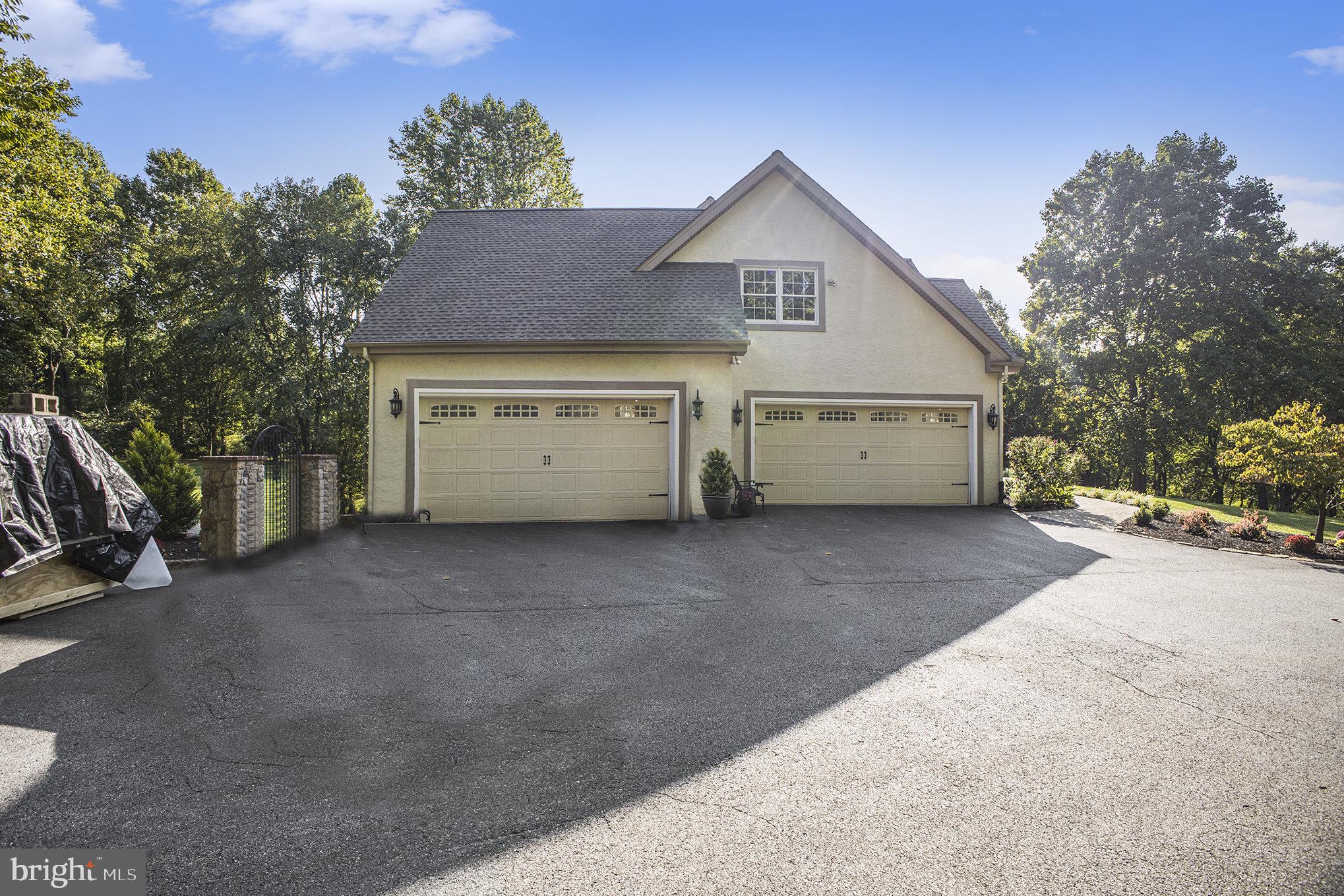 WHITE CLAY GLEN - Residential