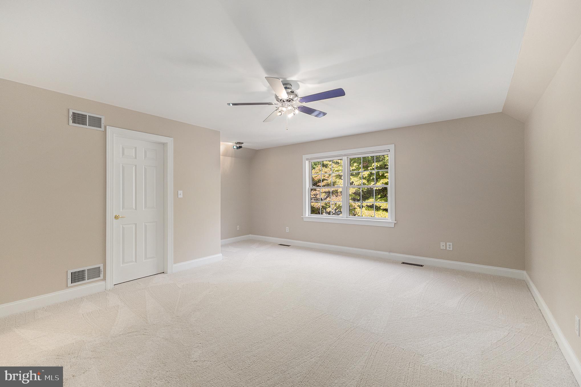 WHITE CLAY GLEN - Residential