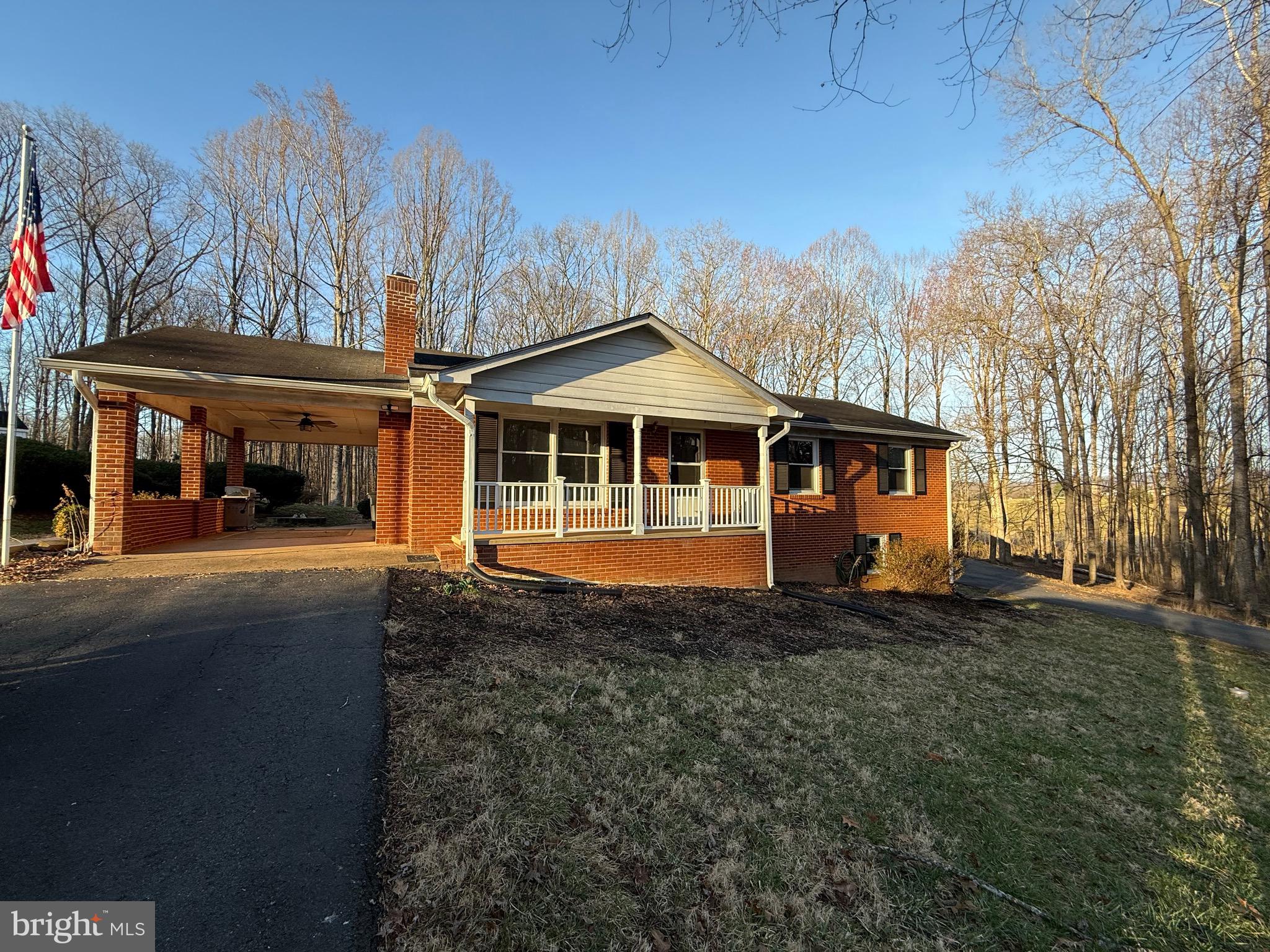 CRESTVIEW - Residential Lease