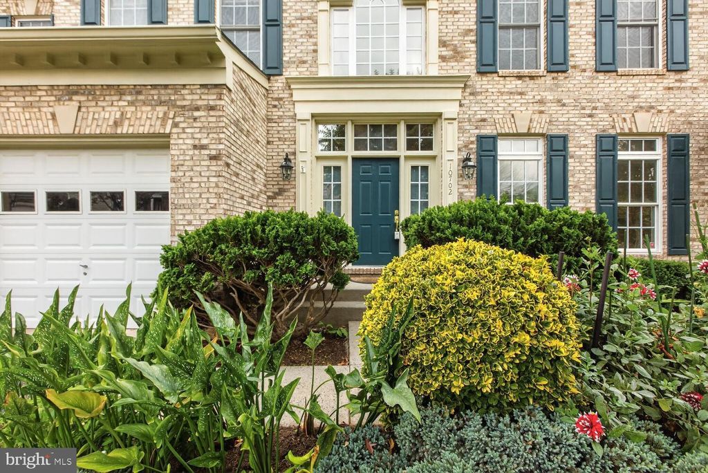 Photo of 10702 Simpson Mews Lane, FAIRFAX, VA 22030 (MLS # VAFC2007216)