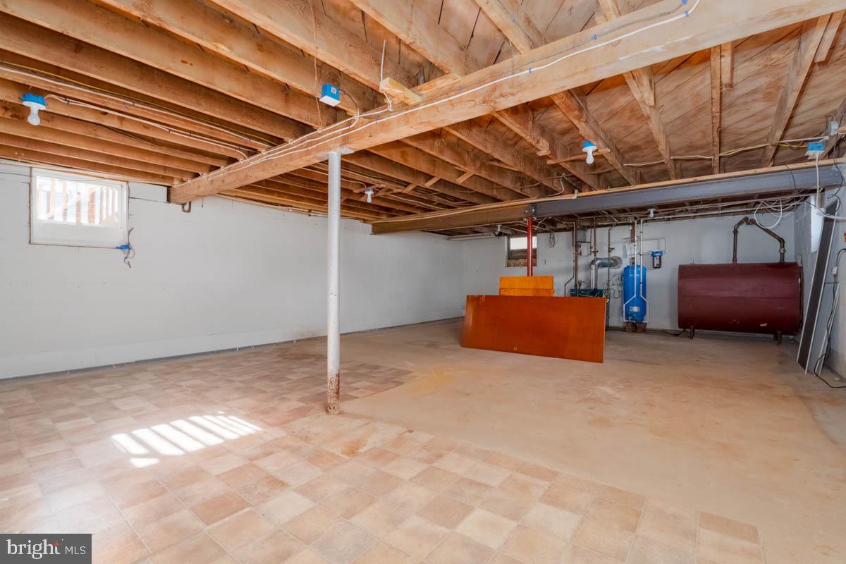 CARROLL MANOR - Residential