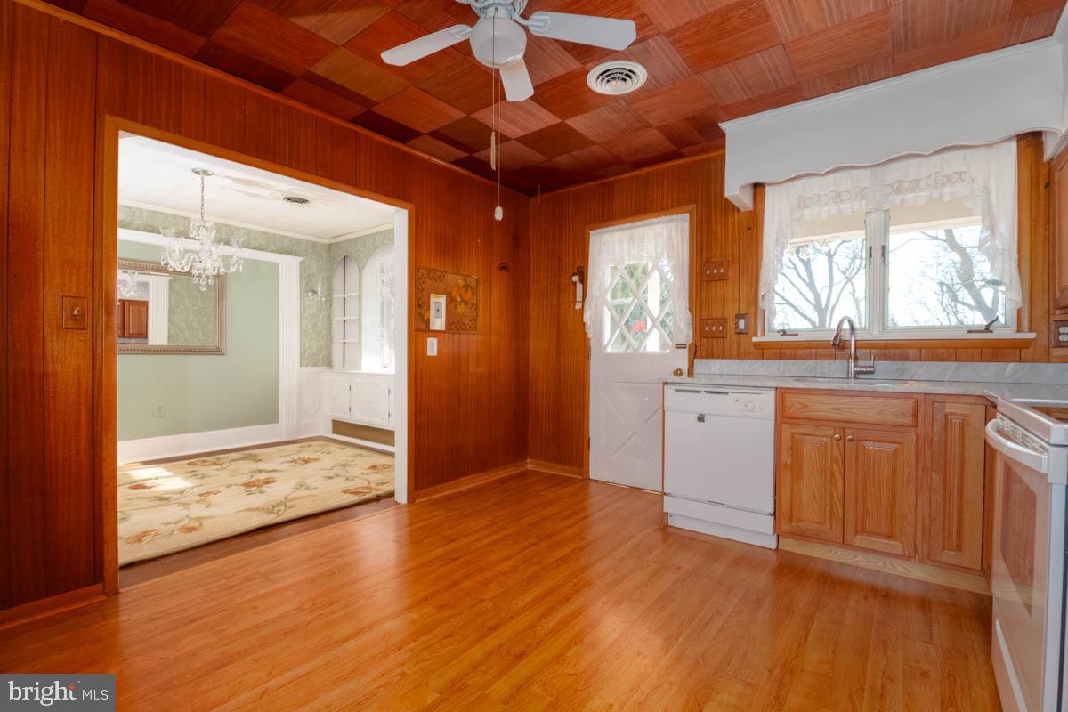 CARROLL MANOR - Residential