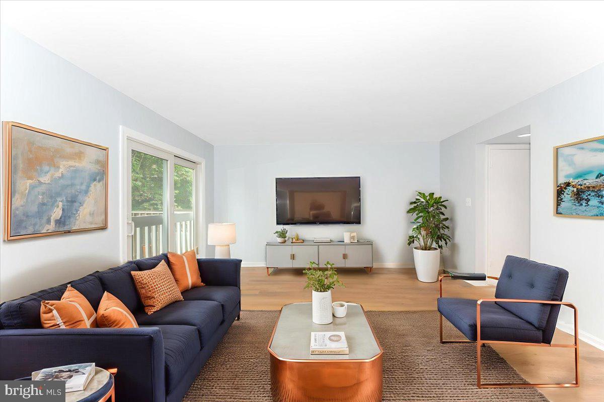 SHADOW OAK - Residential