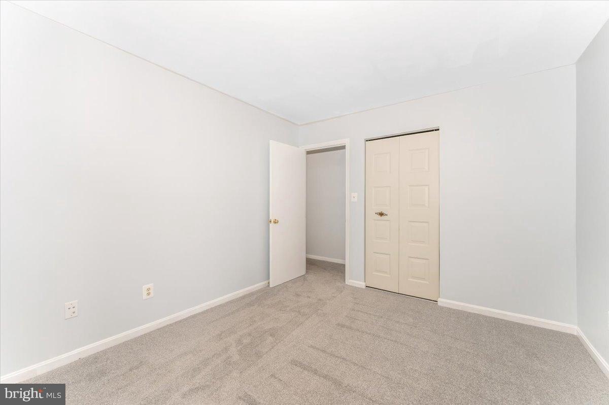 SHADOW OAK - Residential