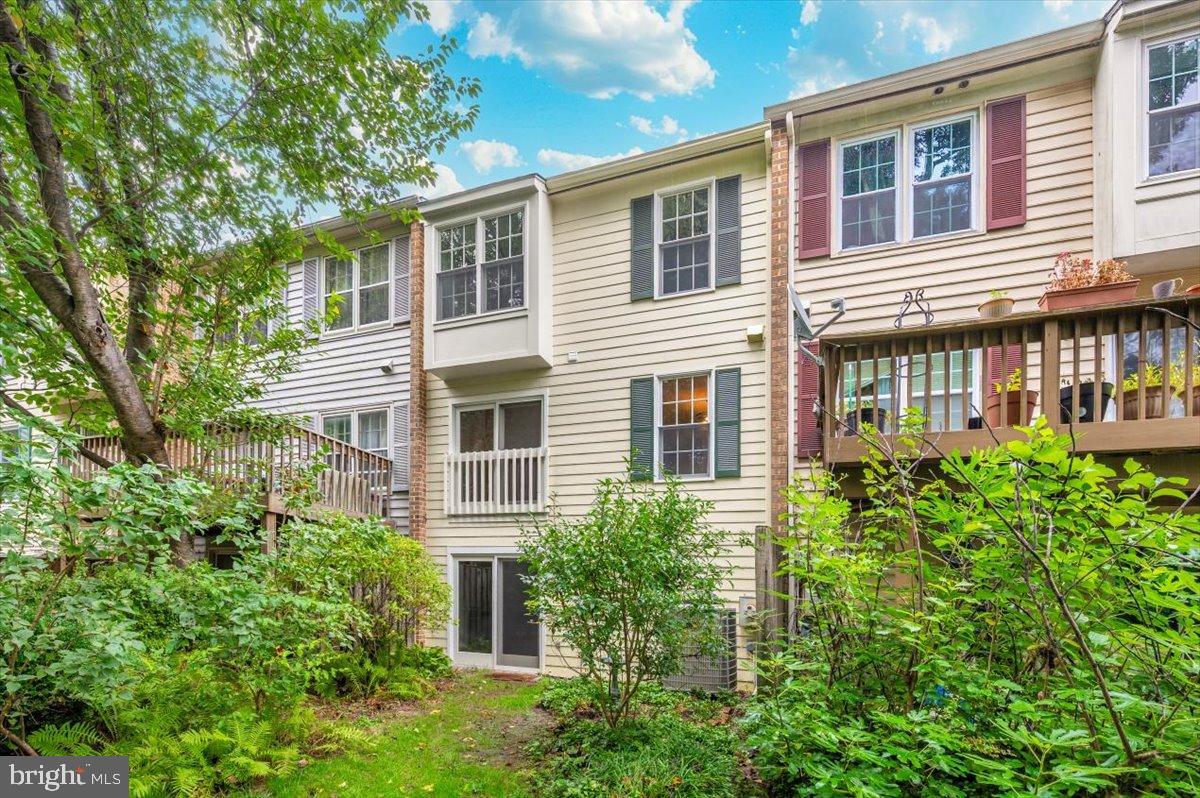 SHADOW OAK - Residential