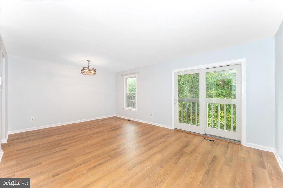 SHADOW OAK - Residential