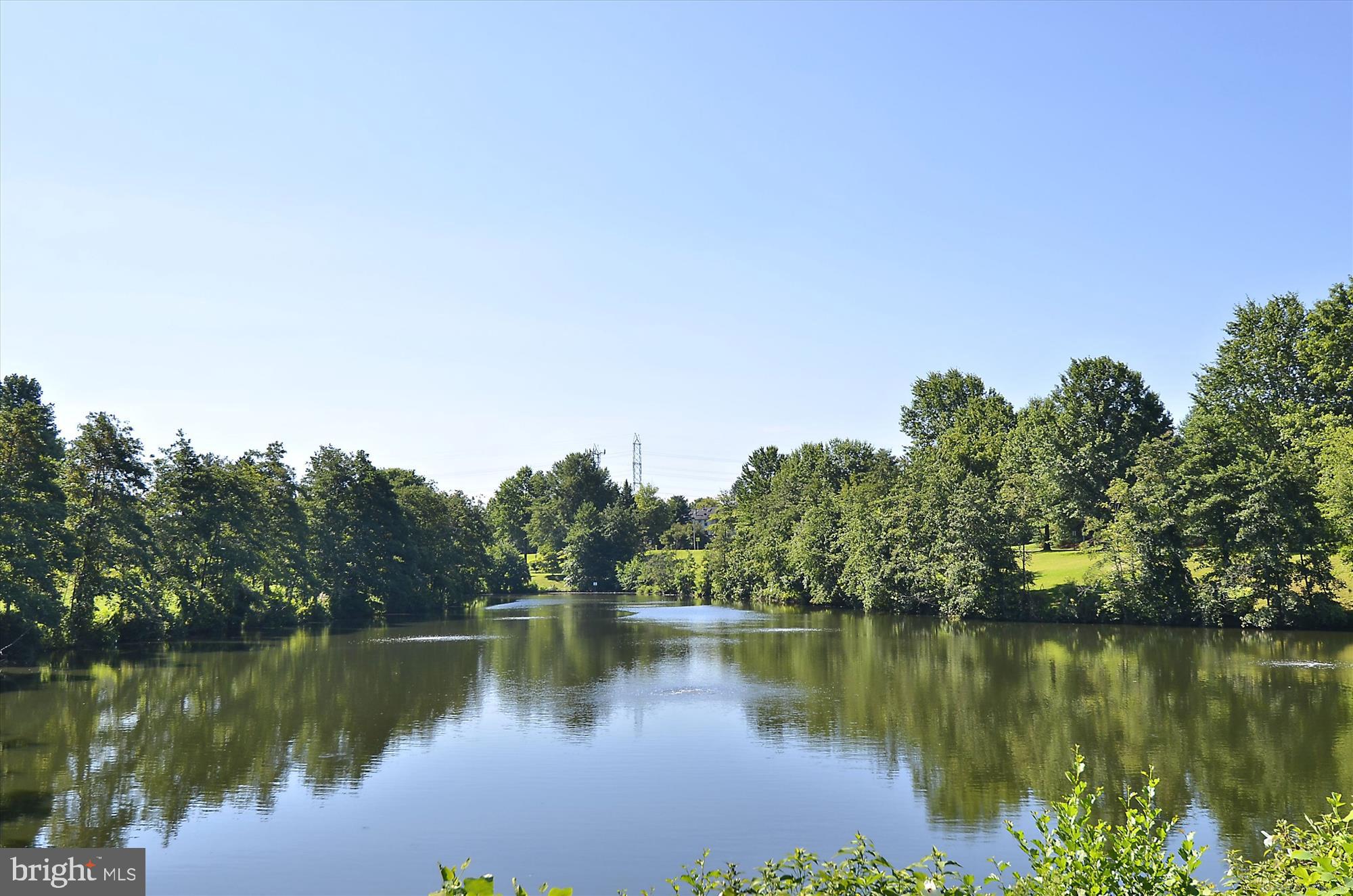 SHADOW OAK - Residential