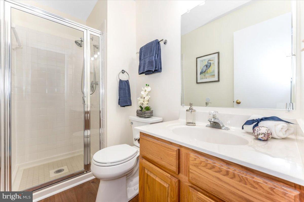 SHADOW OAK - Residential