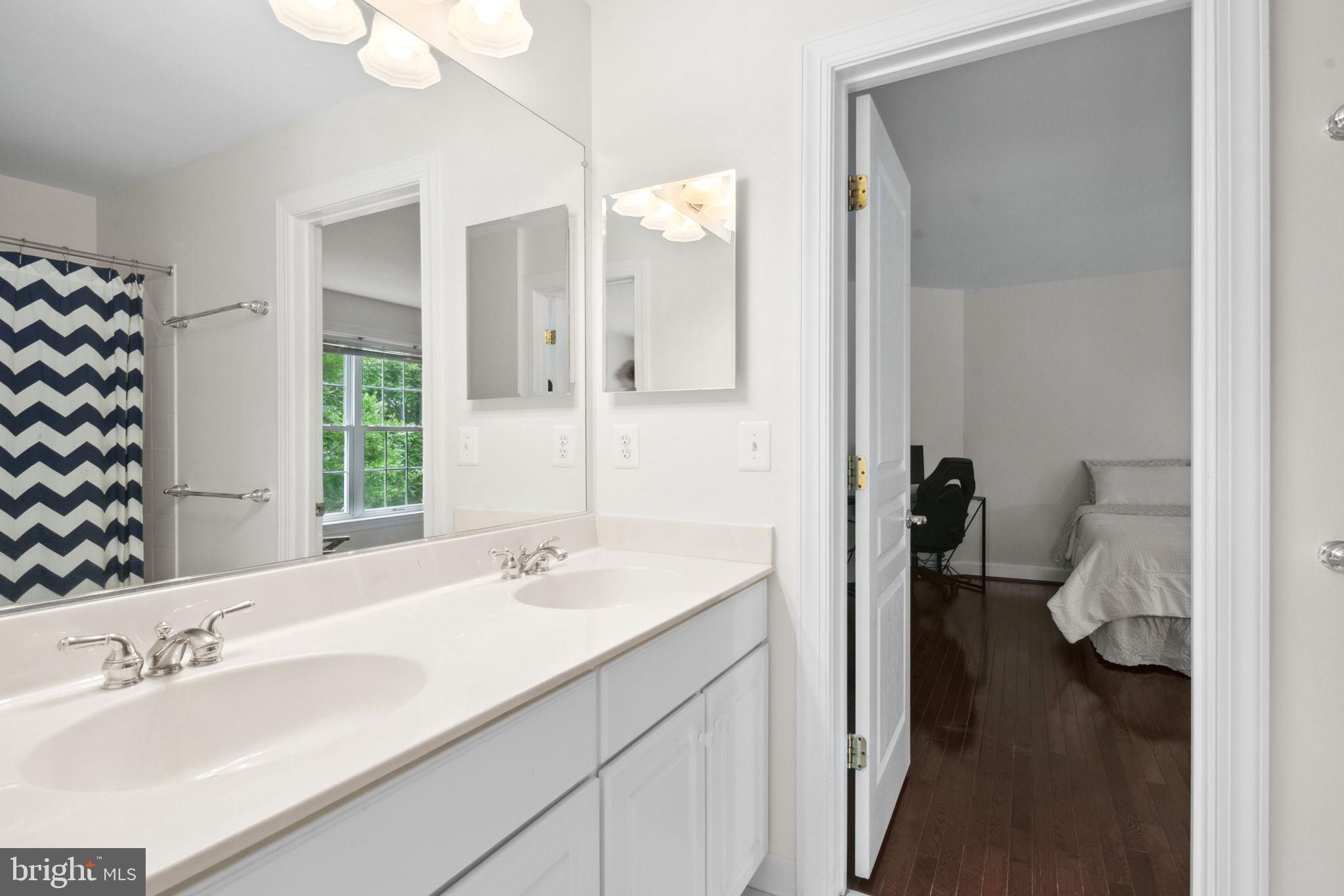 RED CEDAR - Residential