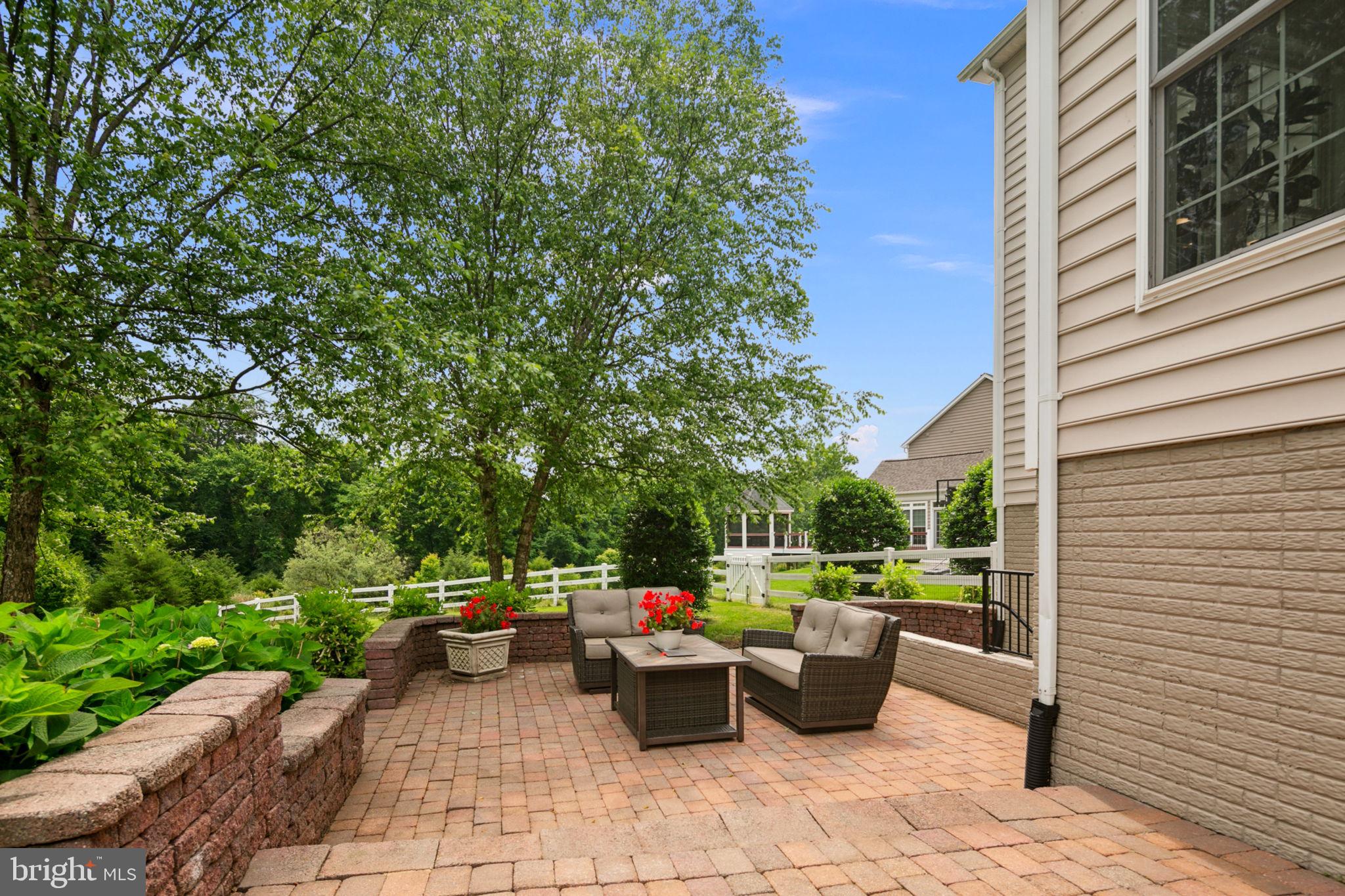 RED CEDAR - Residential