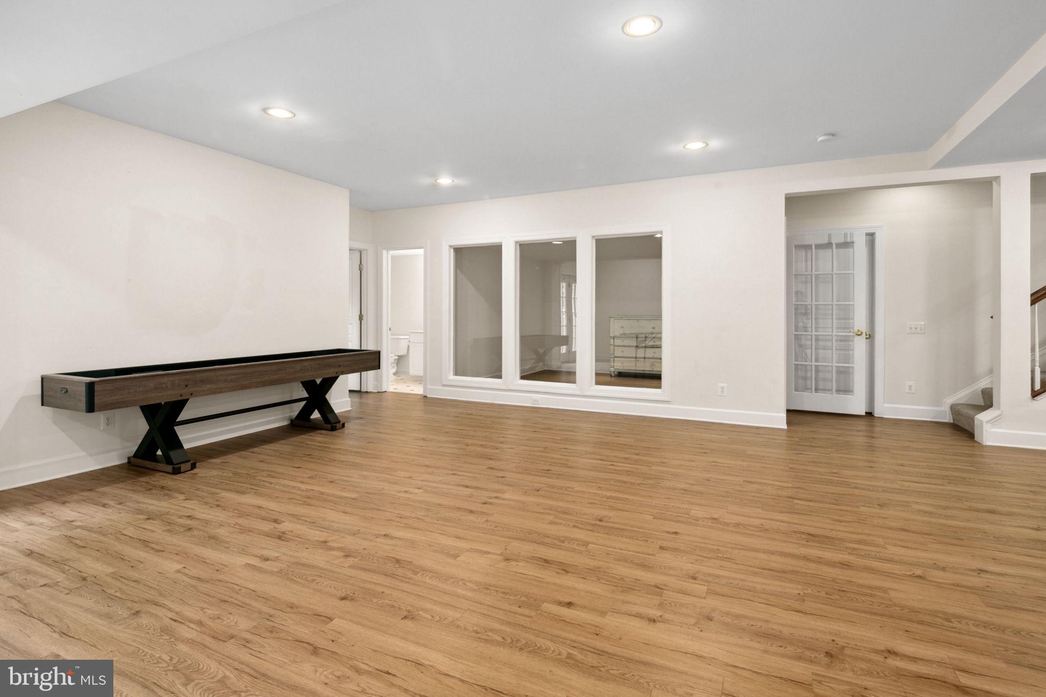 RED CEDAR - Residential