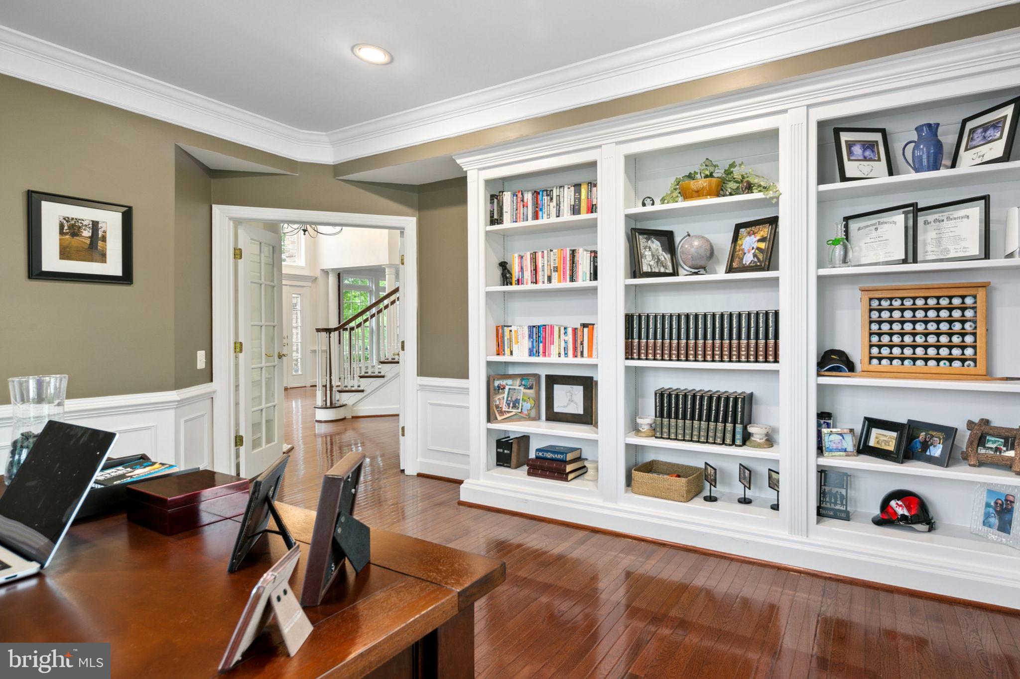 RED CEDAR - Residential