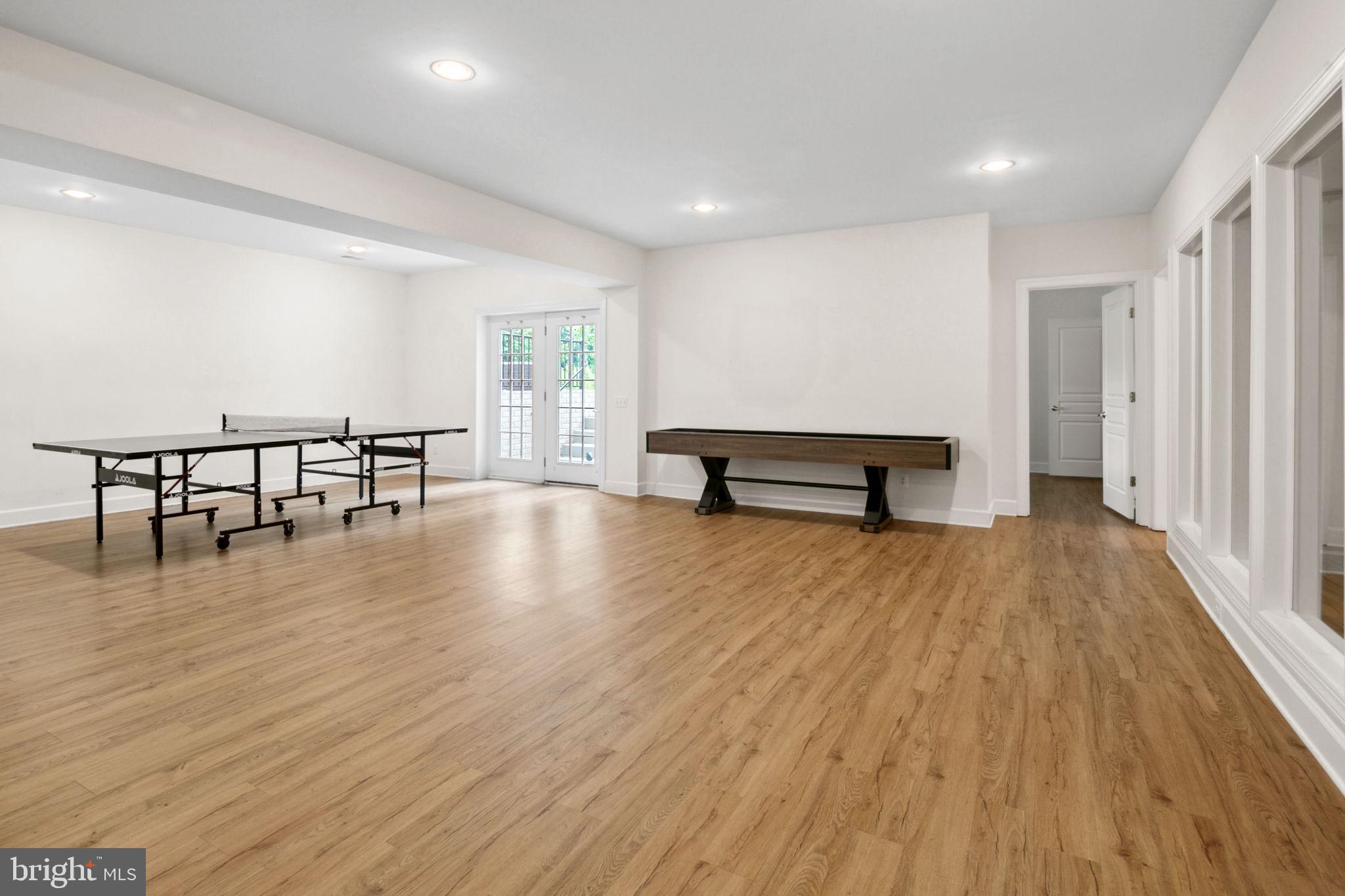 RED CEDAR - Residential