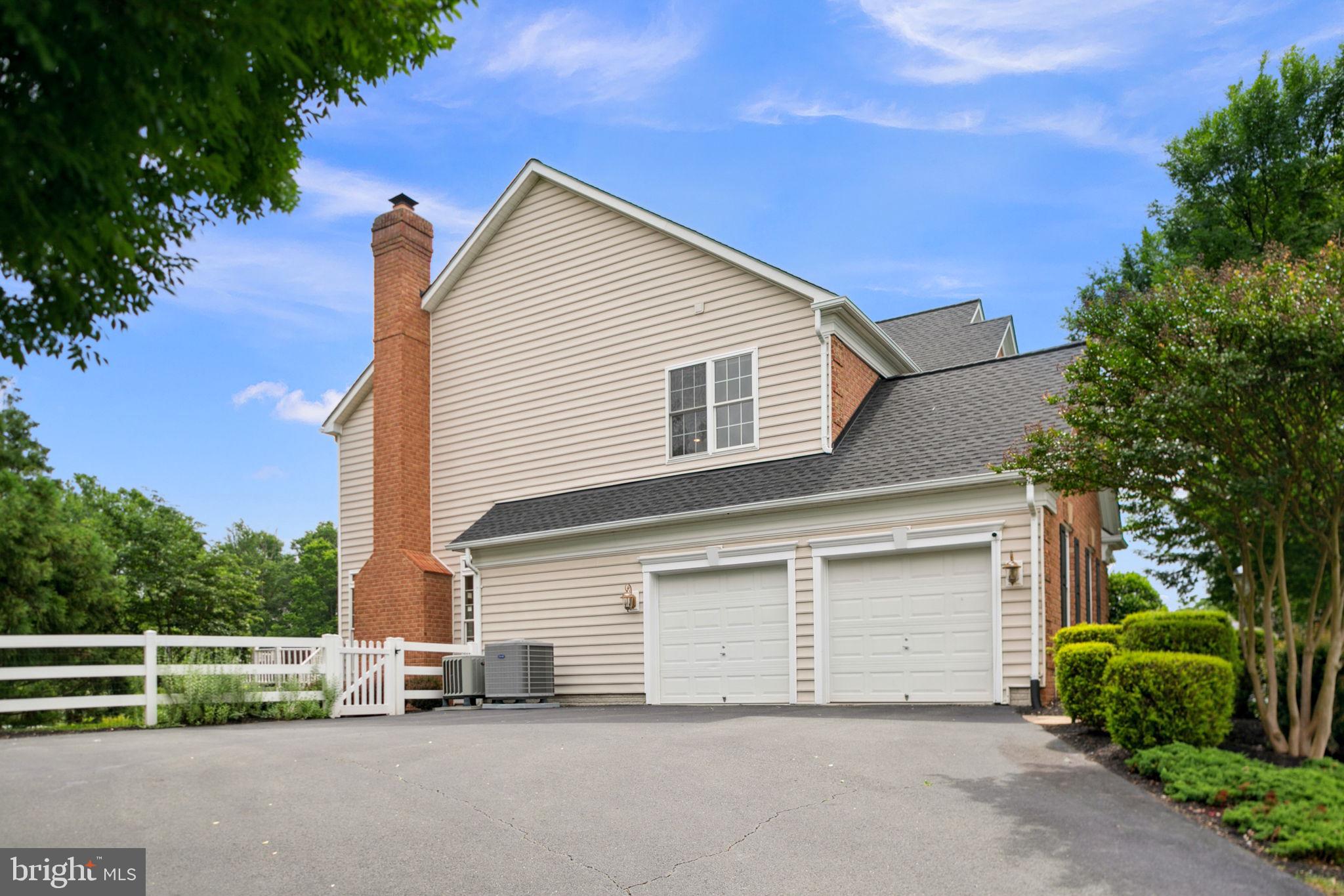 RED CEDAR - Residential