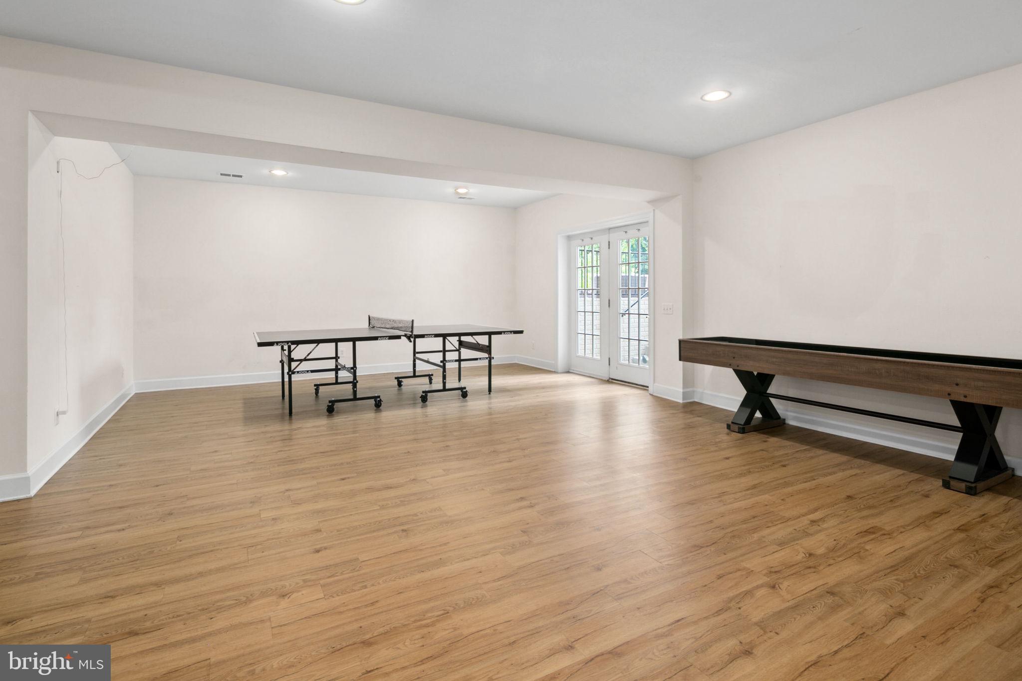 RED CEDAR - Residential