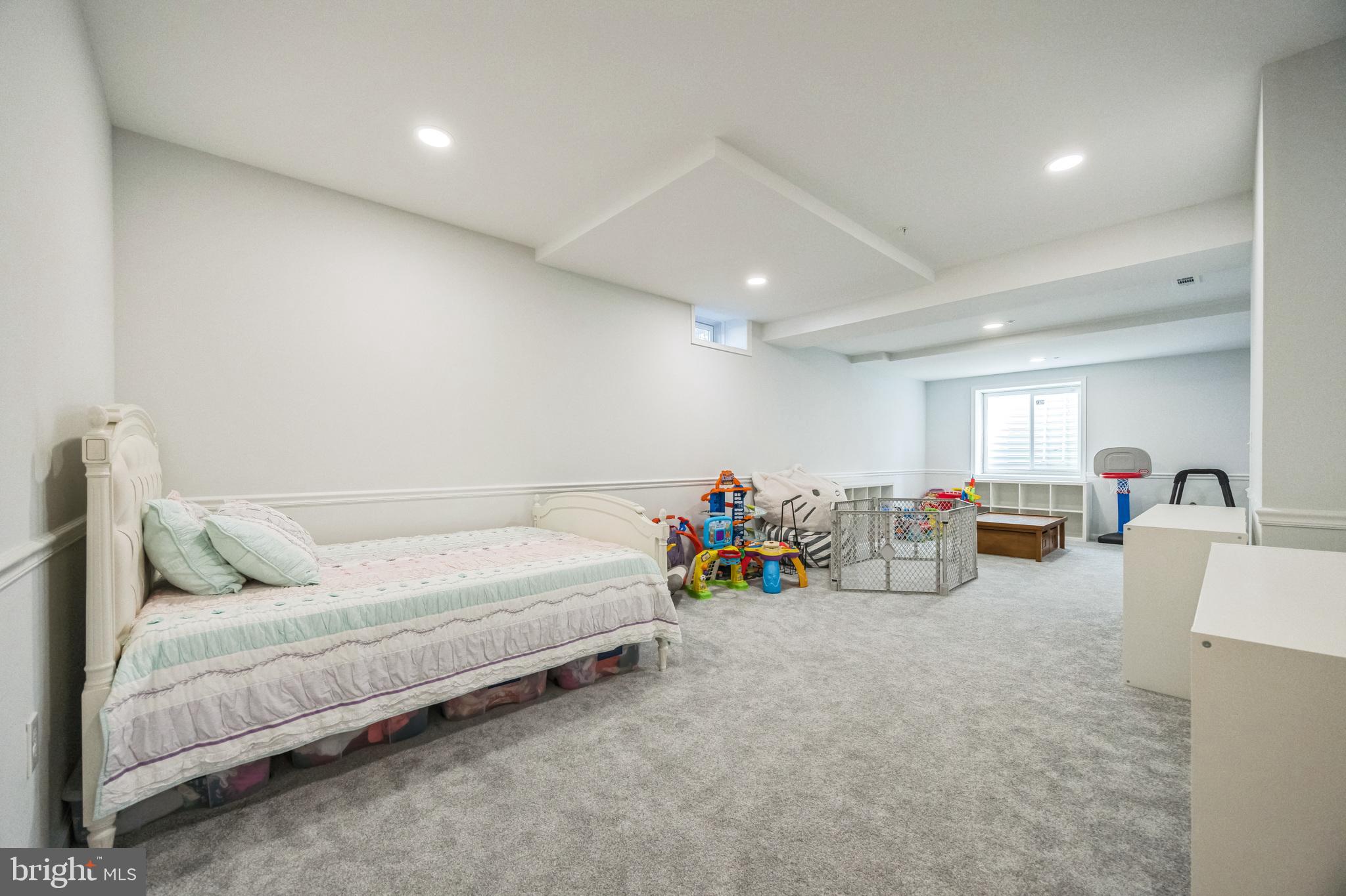 WARRINGTON MEADOWS - Residential