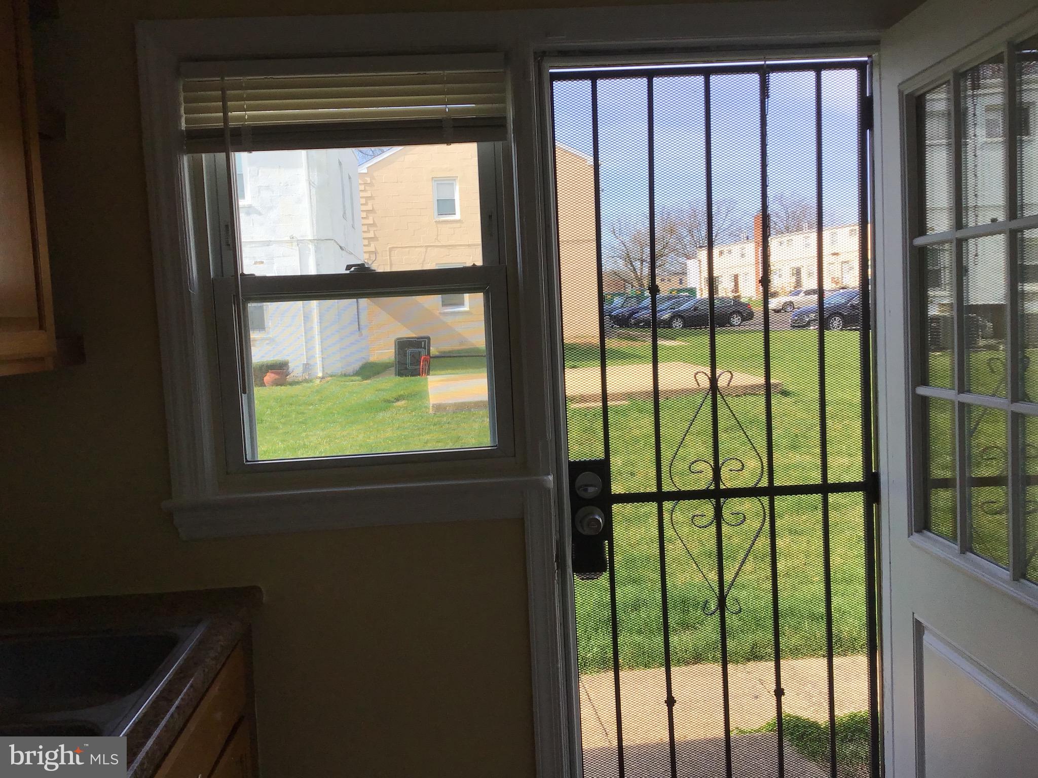 IVERSON MEWS CONDOMINIUM - Residential Lease